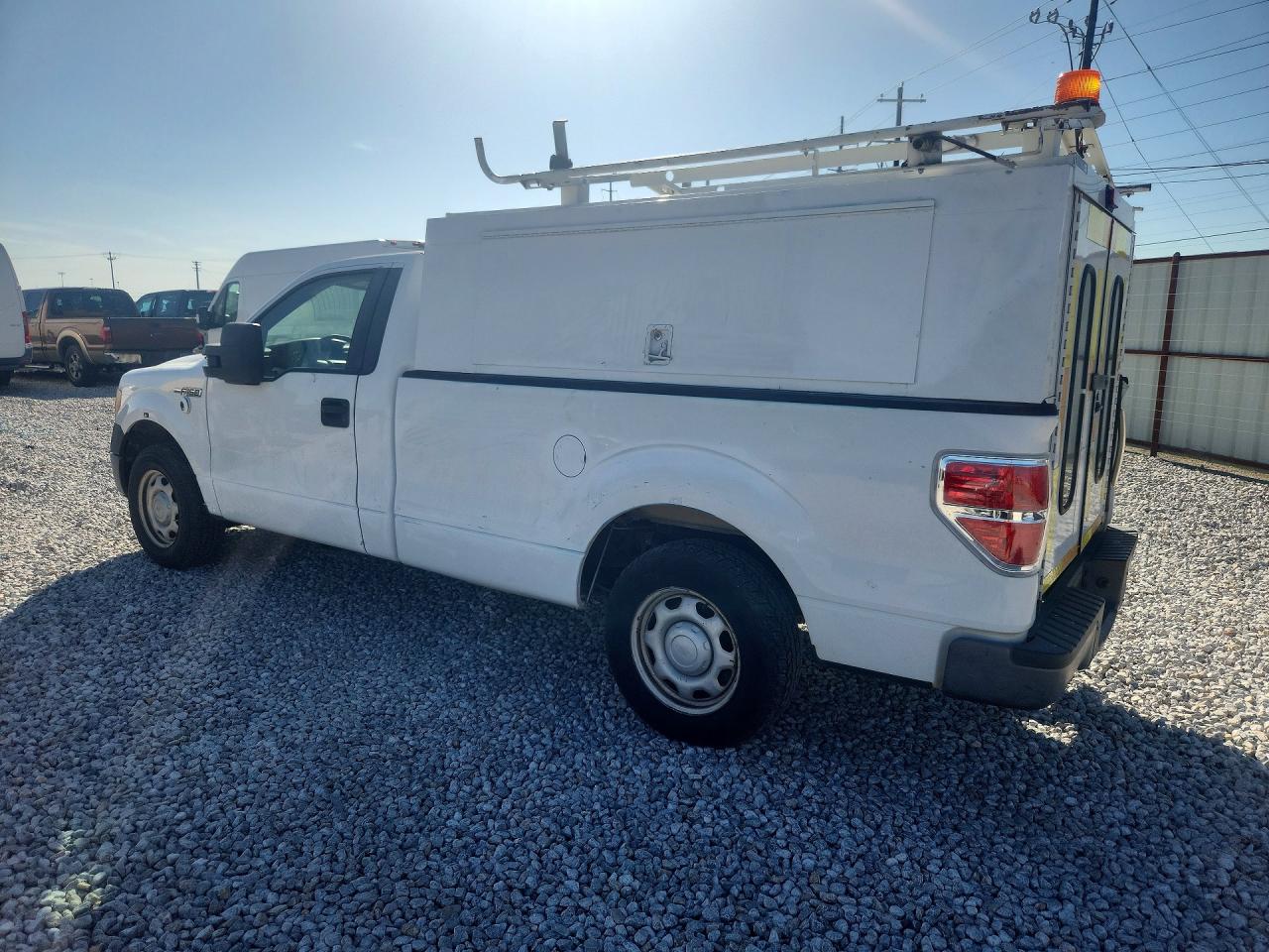 2010 Ford F150 White vin: 1FTMF1CW6AKB11079
