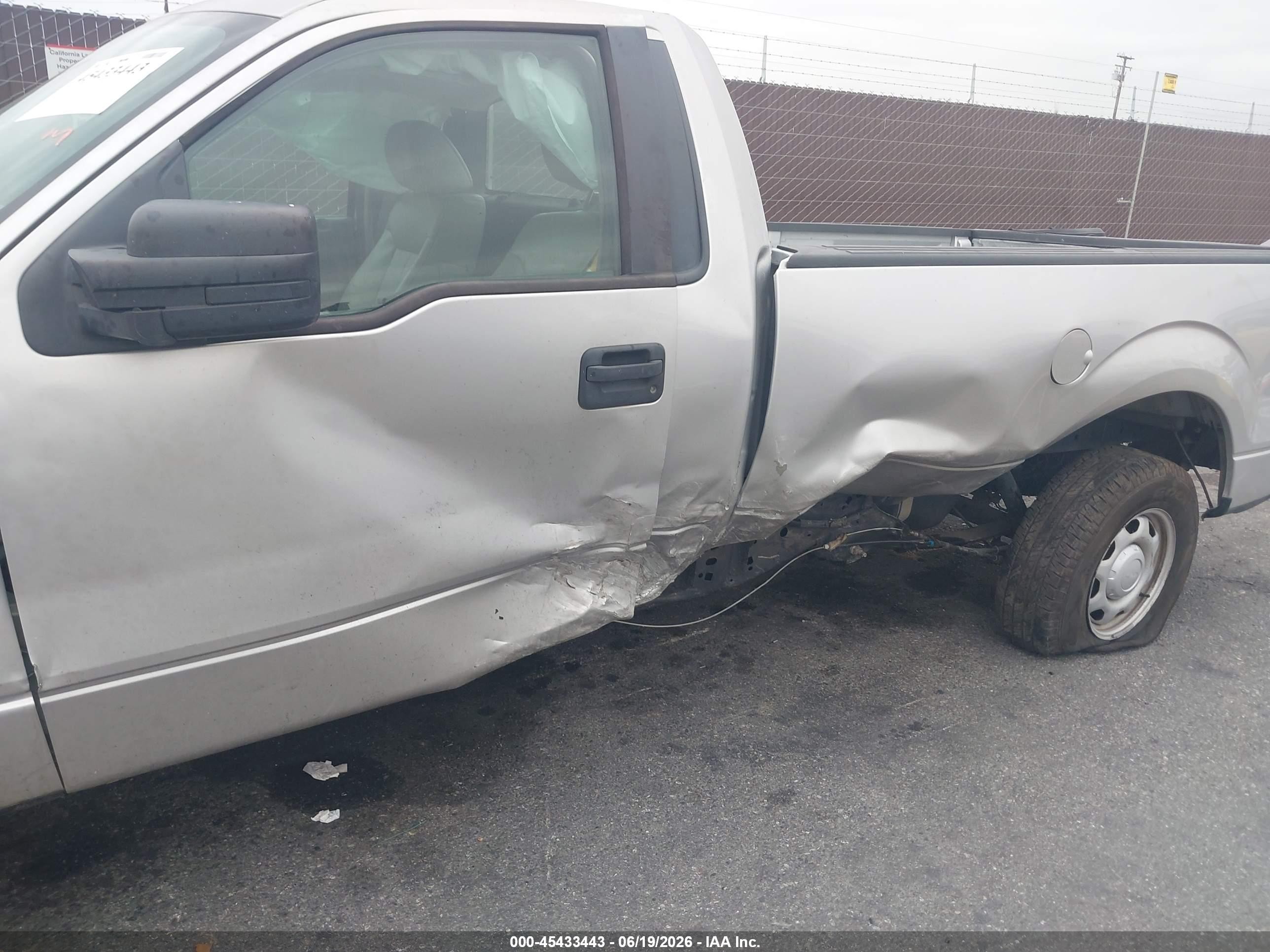 2010 Ford F-150   Silver vin: 1FTMF1CW7AKC54669