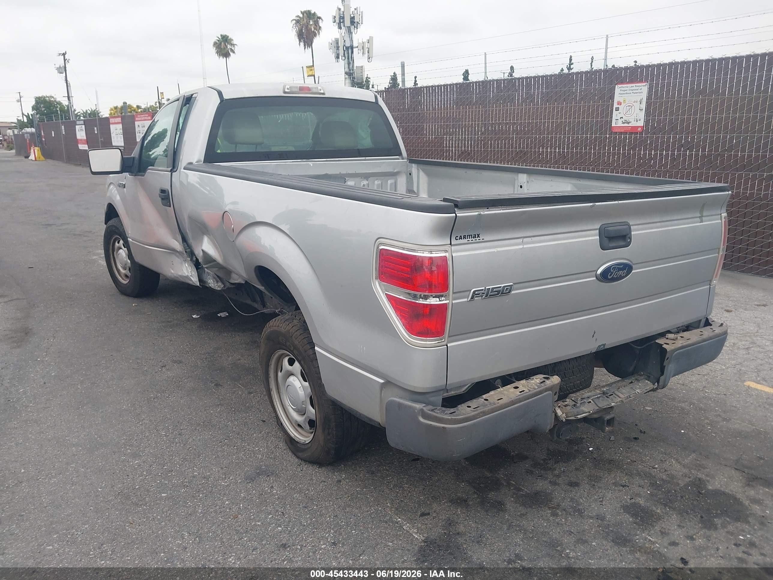 2010 Ford F-150   Silver vin: 1FTMF1CW7AKC54669
