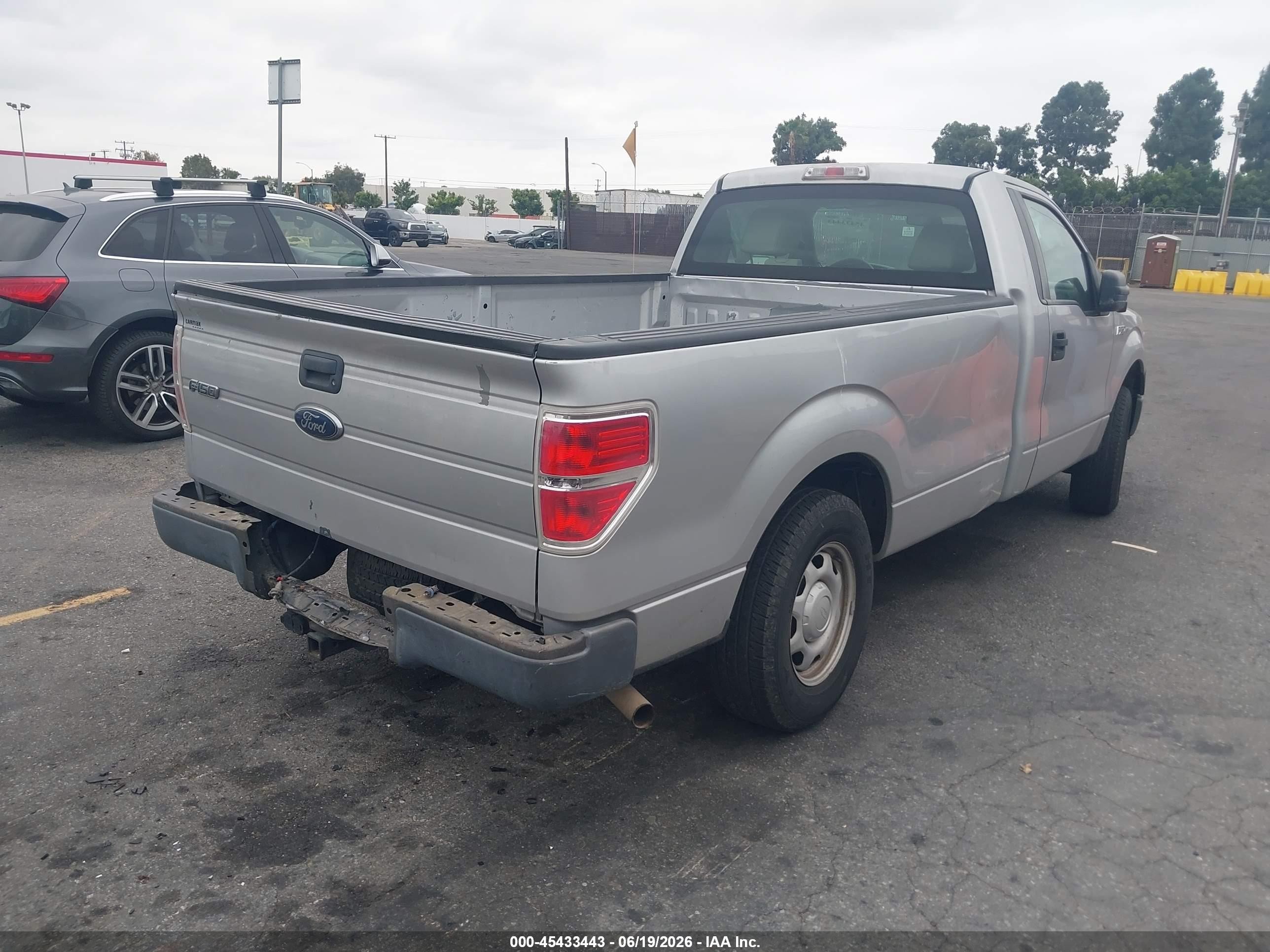 2010 Ford F-150   Silver vin: 1FTMF1CW7AKC54669