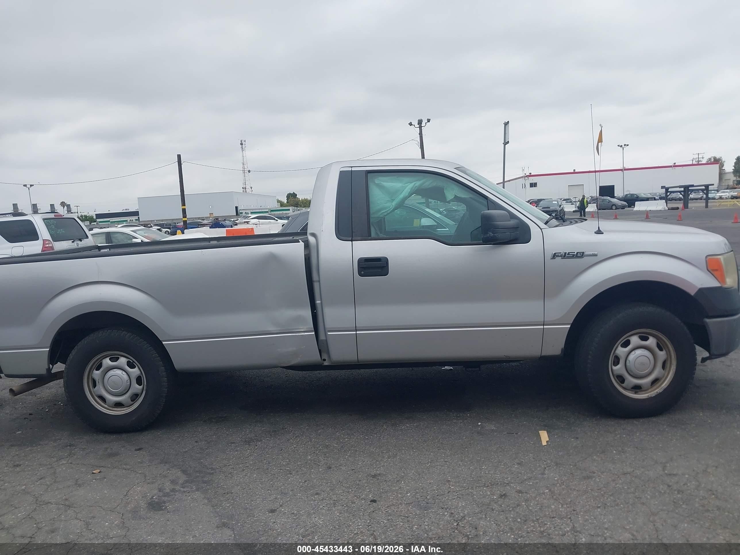2010 Ford F-150   Silver vin: 1FTMF1CW7AKC54669