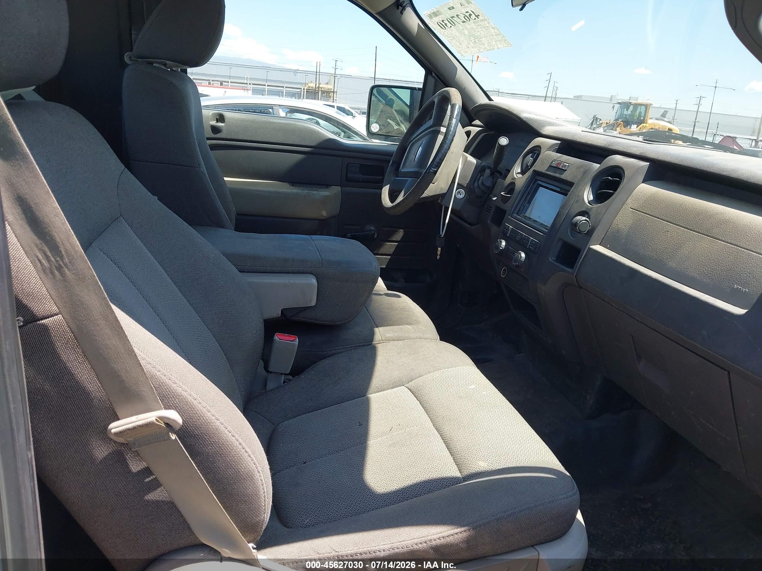 2010 Ford F-150 Stx/xl/xl W/mid-box Prep/xlt/xlt W/mid-box Prep White vin: 1FTMF1CW7AKE43192