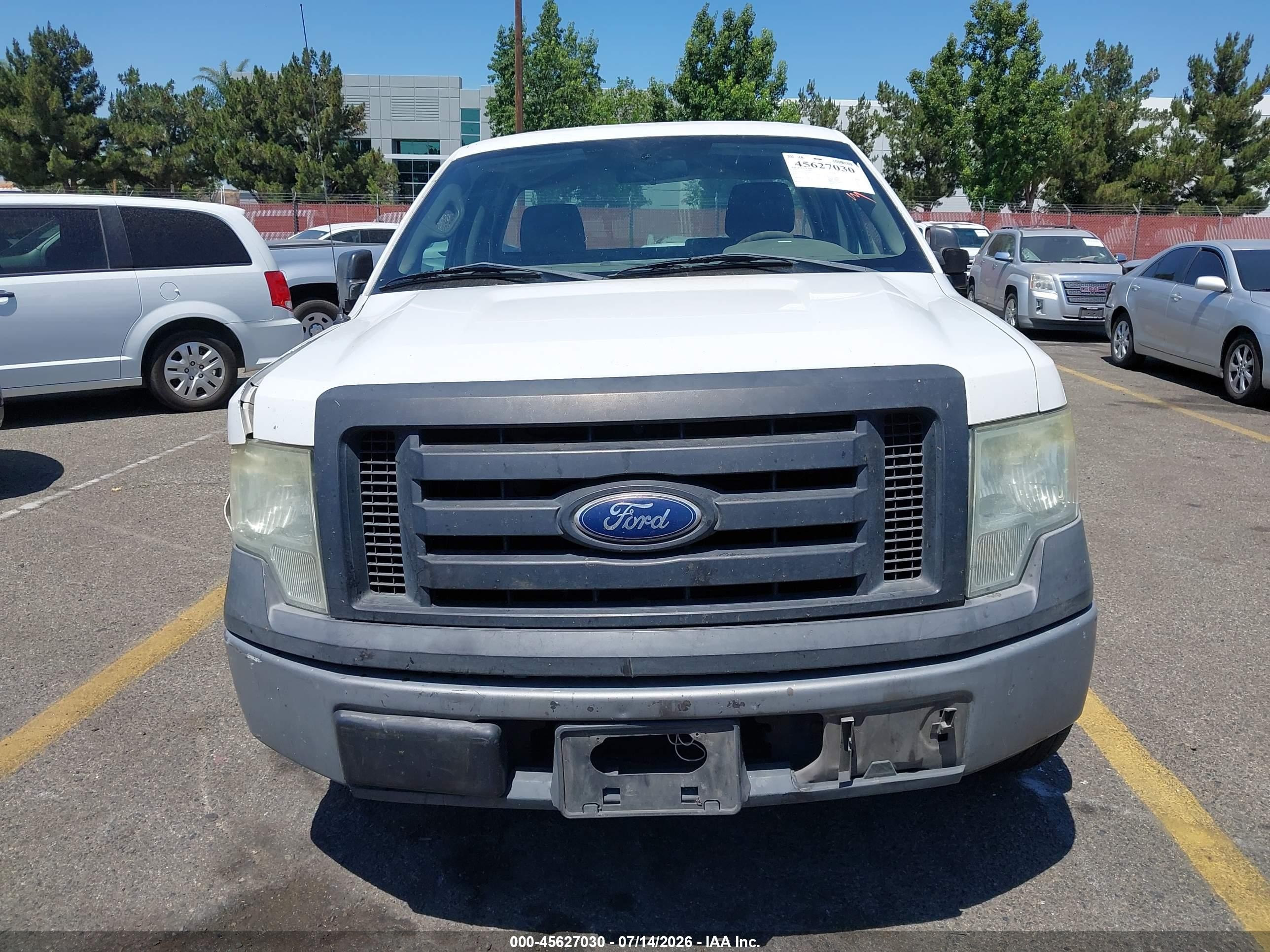 2010 Ford F-150 Stx/xl/xl W/mid-box Prep/xlt/xlt W/mid-box Prep White vin: 1FTMF1CW7AKE43192