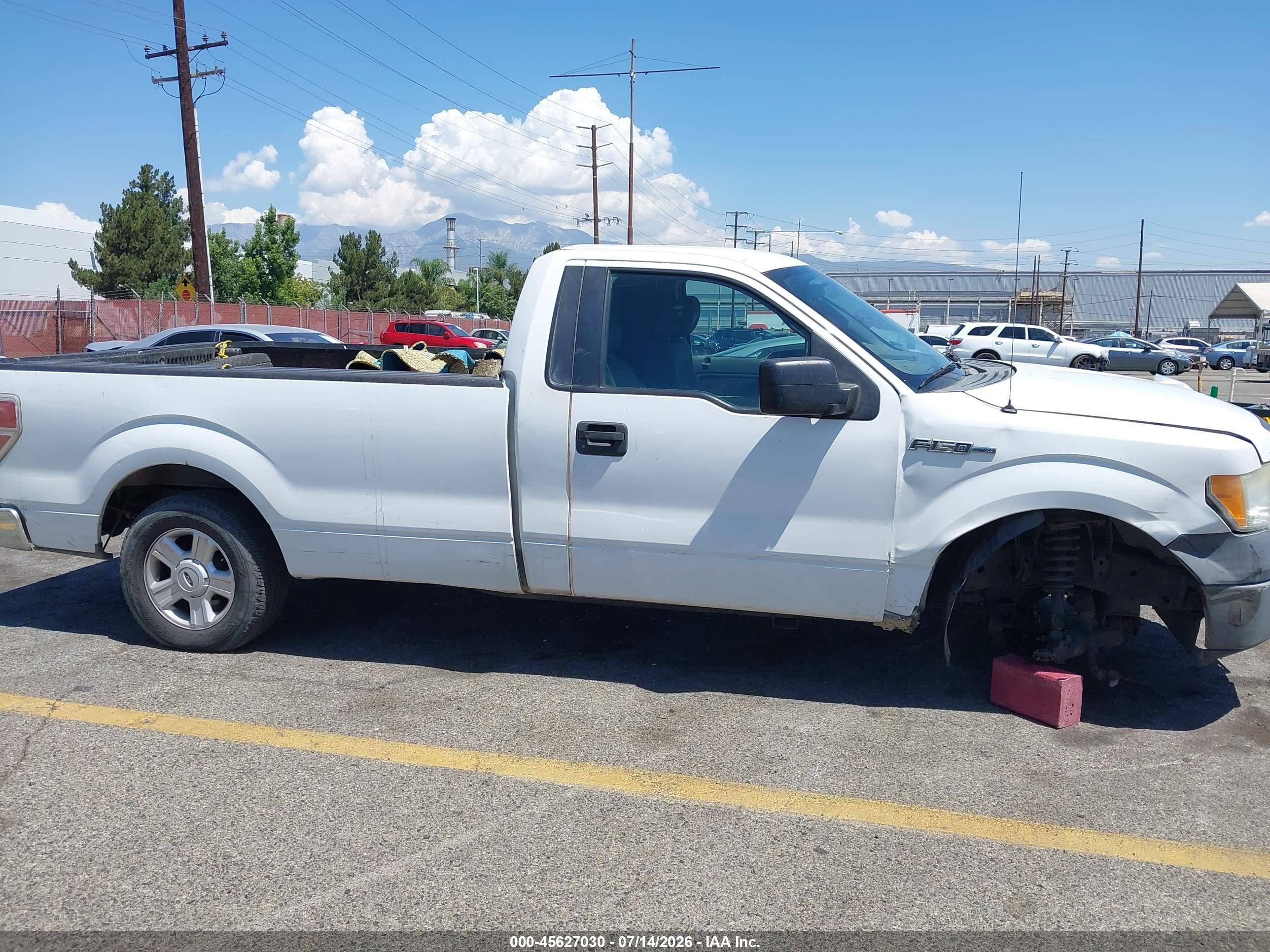 2010 Ford F-150 Stx/xl/xl W/mid-box Prep/xlt/xlt W/mid-box Prep White vin: 1FTMF1CW7AKE43192