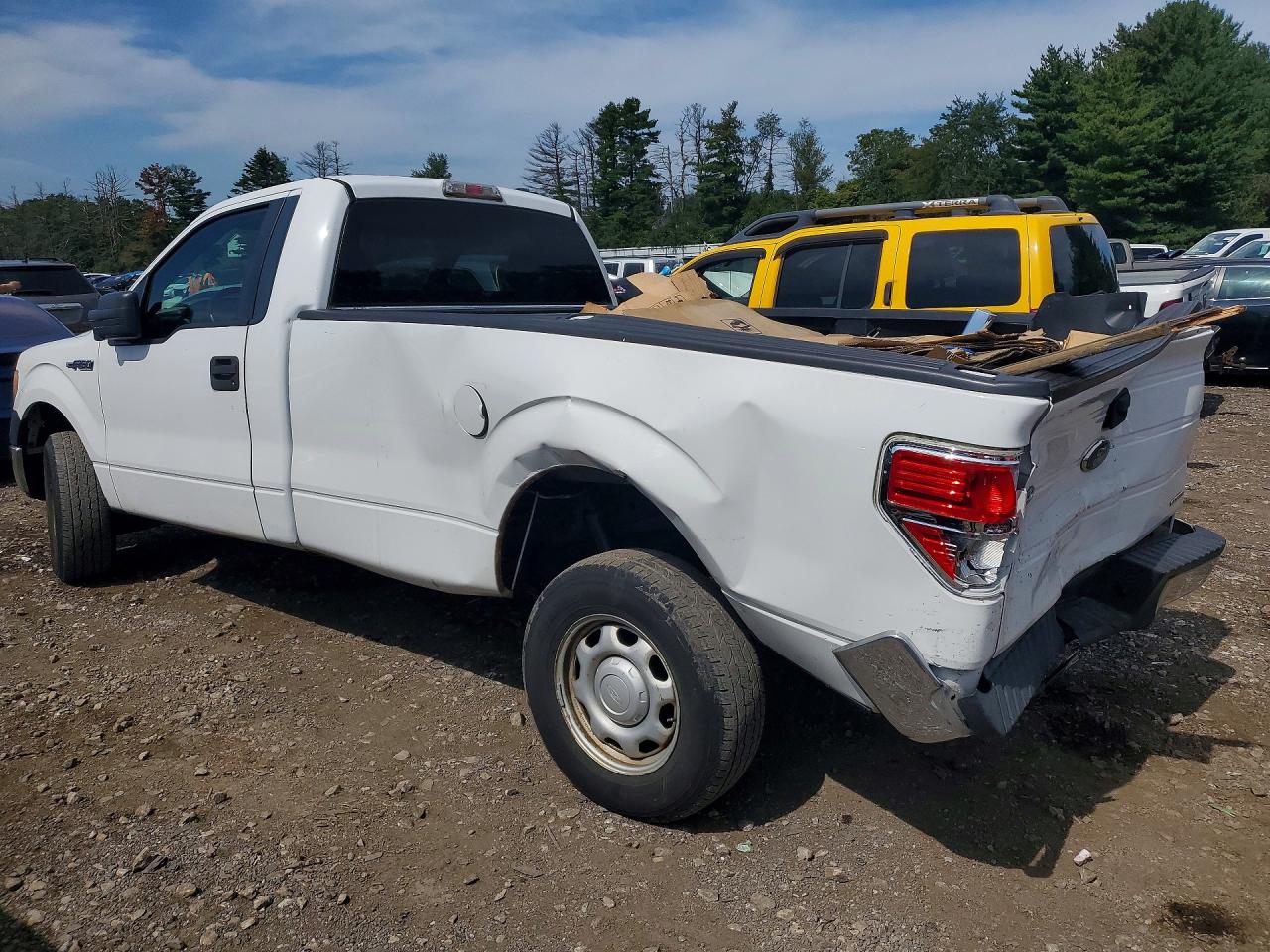 2010 Ford F150 White vin: 1FTMF1CW9AKB60437
