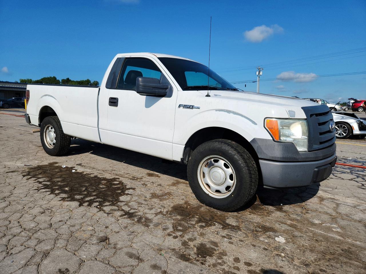 2010 Ford F150 White vin: 1FTMF1CWXAKA66972