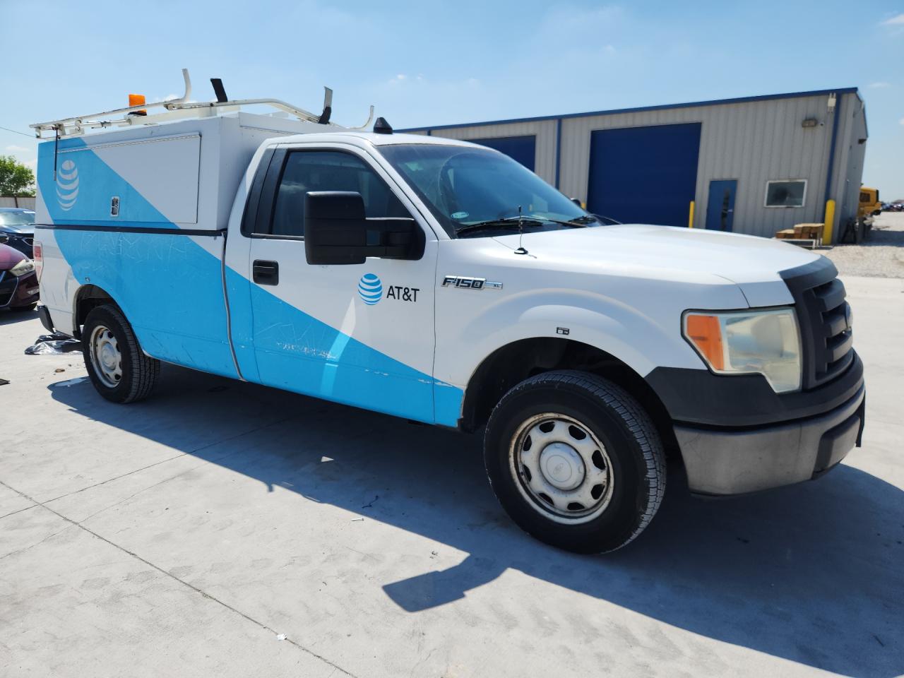 2010 Ford F150 Белый vin: 1FTMF1CWXAKB11067 Damage: Overall Vehicle, De-Identify, Removal Required