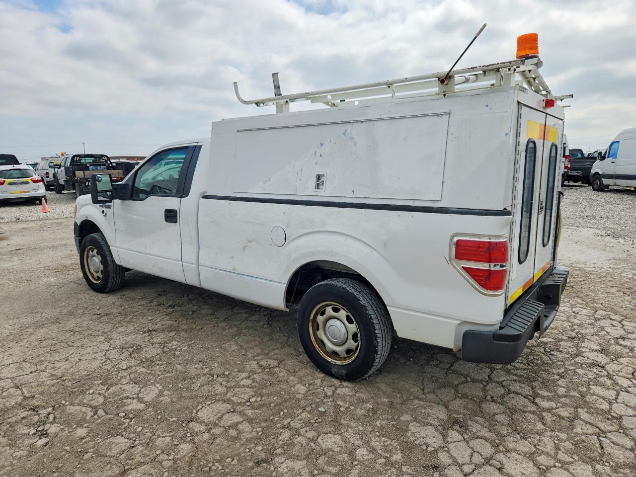 2010 Ford F150 Белый vin: 1FTMF1CWXAKB11067