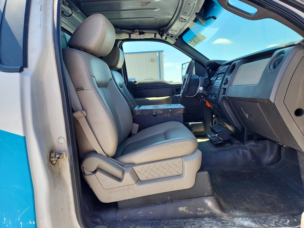 2010 Ford F150 Белый vin: 1FTMF1CWXAKB11067
