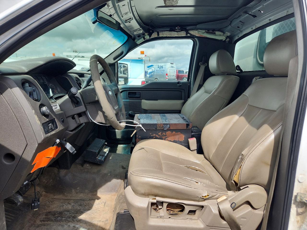 2010 Ford F150 Белый vin: 1FTMF1CWXAKB11067
