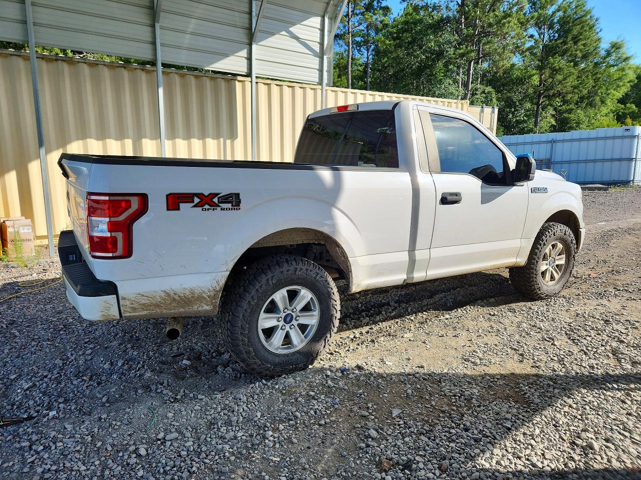 2018 Ford F150 White vin: 1FTMF1E50JKF49343