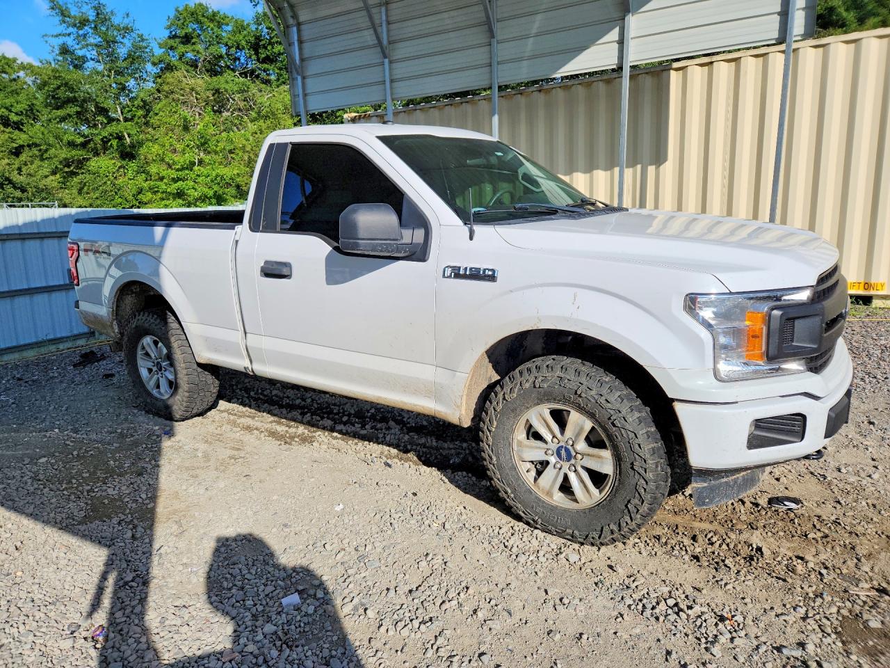 2018 Ford F150 White vin: 1FTMF1E50JKF49343