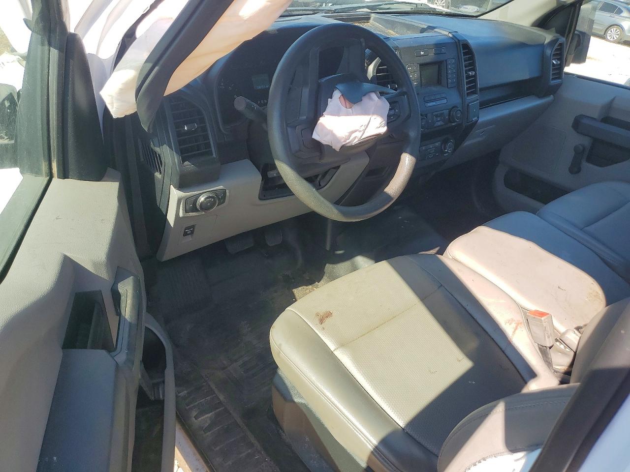 2020 Ford F150 White vin: 1FTMF1E54LKF20642