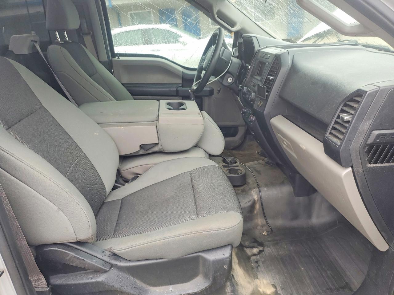 2019 Ford F150 Silver vin: 1FTMF1E5XKKF13144