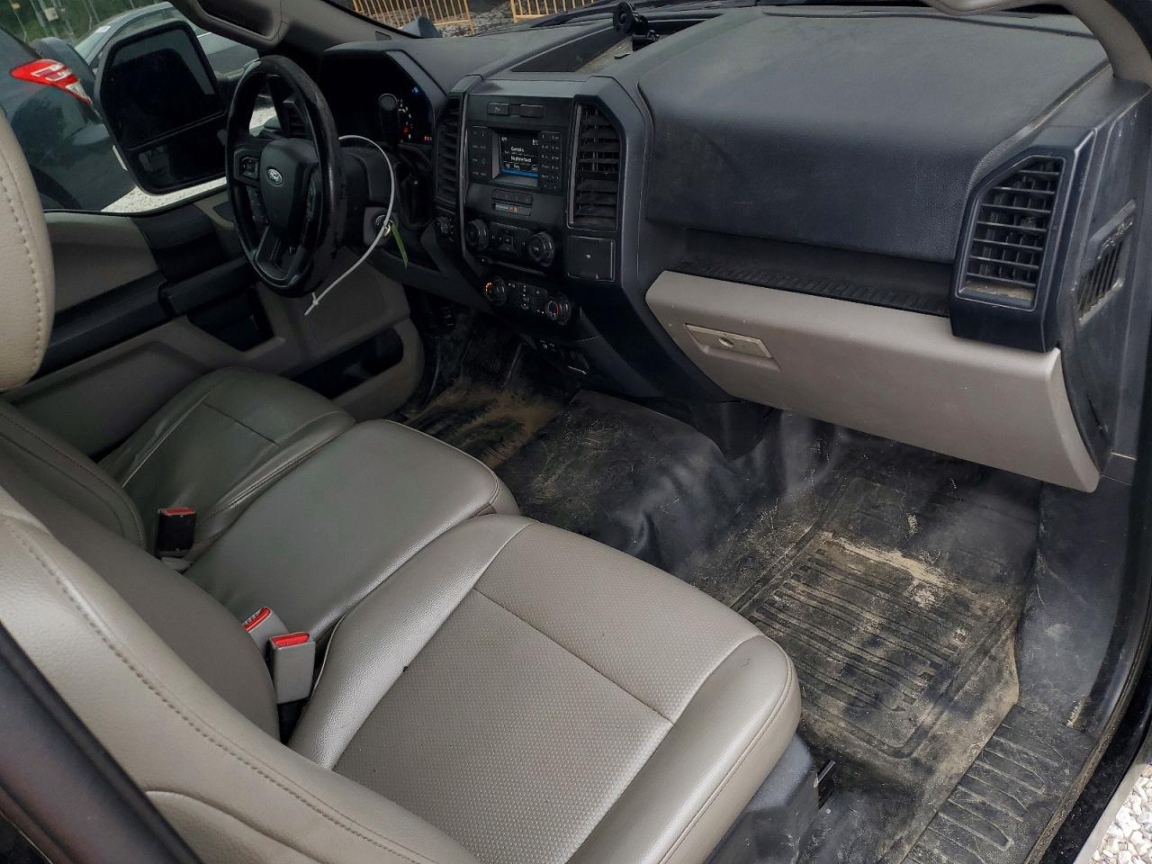 2015 Ford F150 Black vin: 1FTMF1E80FFA59964