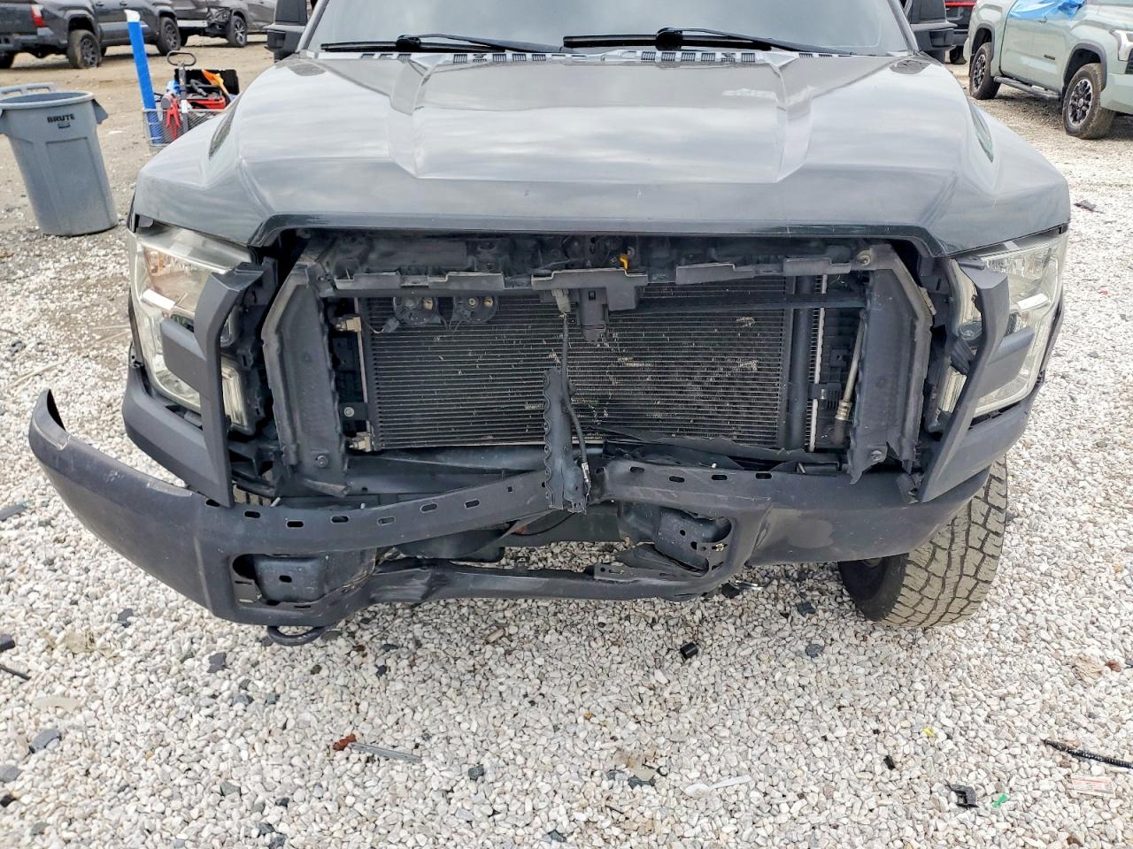 2015 Ford F150 Black vin: 1FTMF1E80FFA59964
