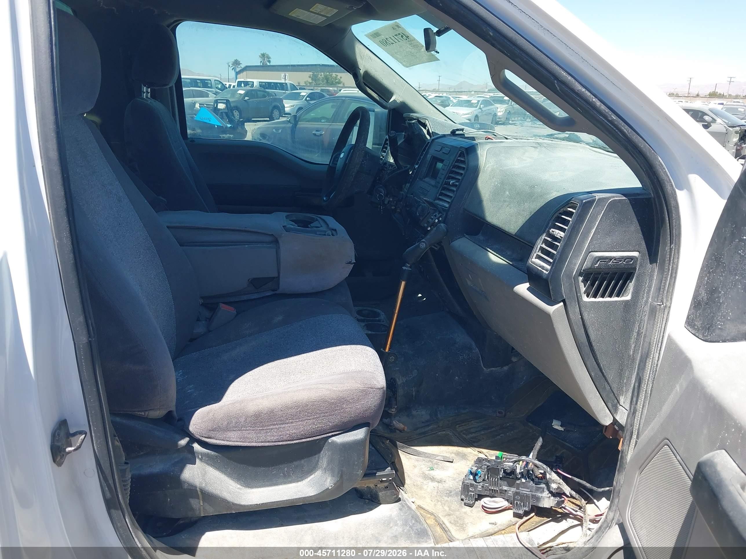 2015 Ford F-150 Xl White vin: 1FTMF1E81FKD29419