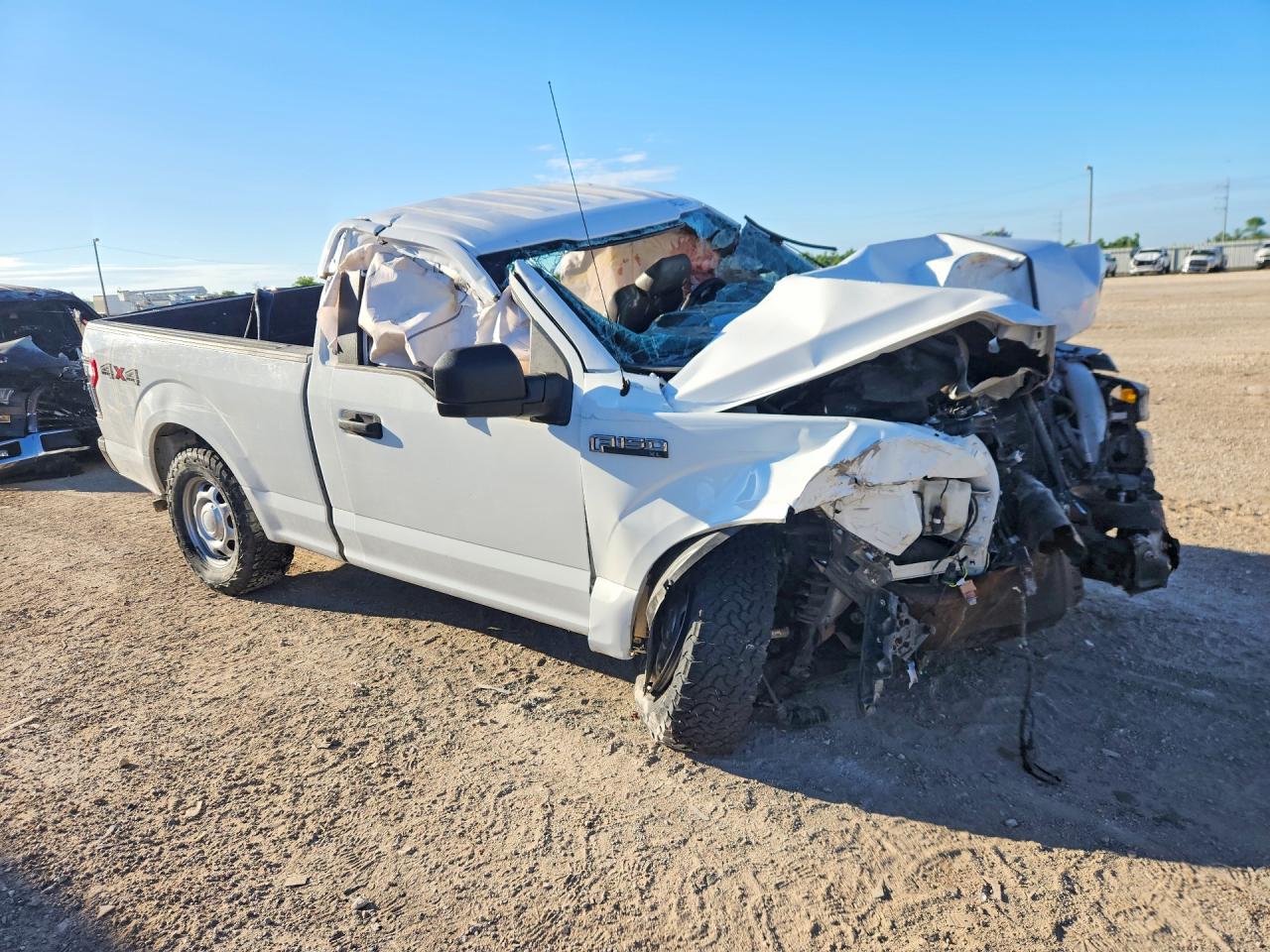 2017 Ford F150 White vin: 1FTMF1E82HFA09442