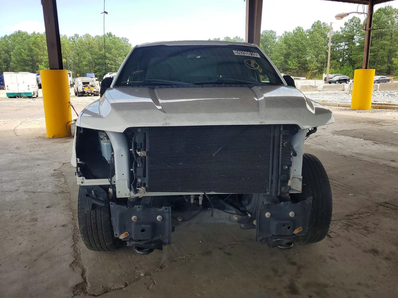 2015 Ford F150 White vin: 1FTMF1E84FFB08213