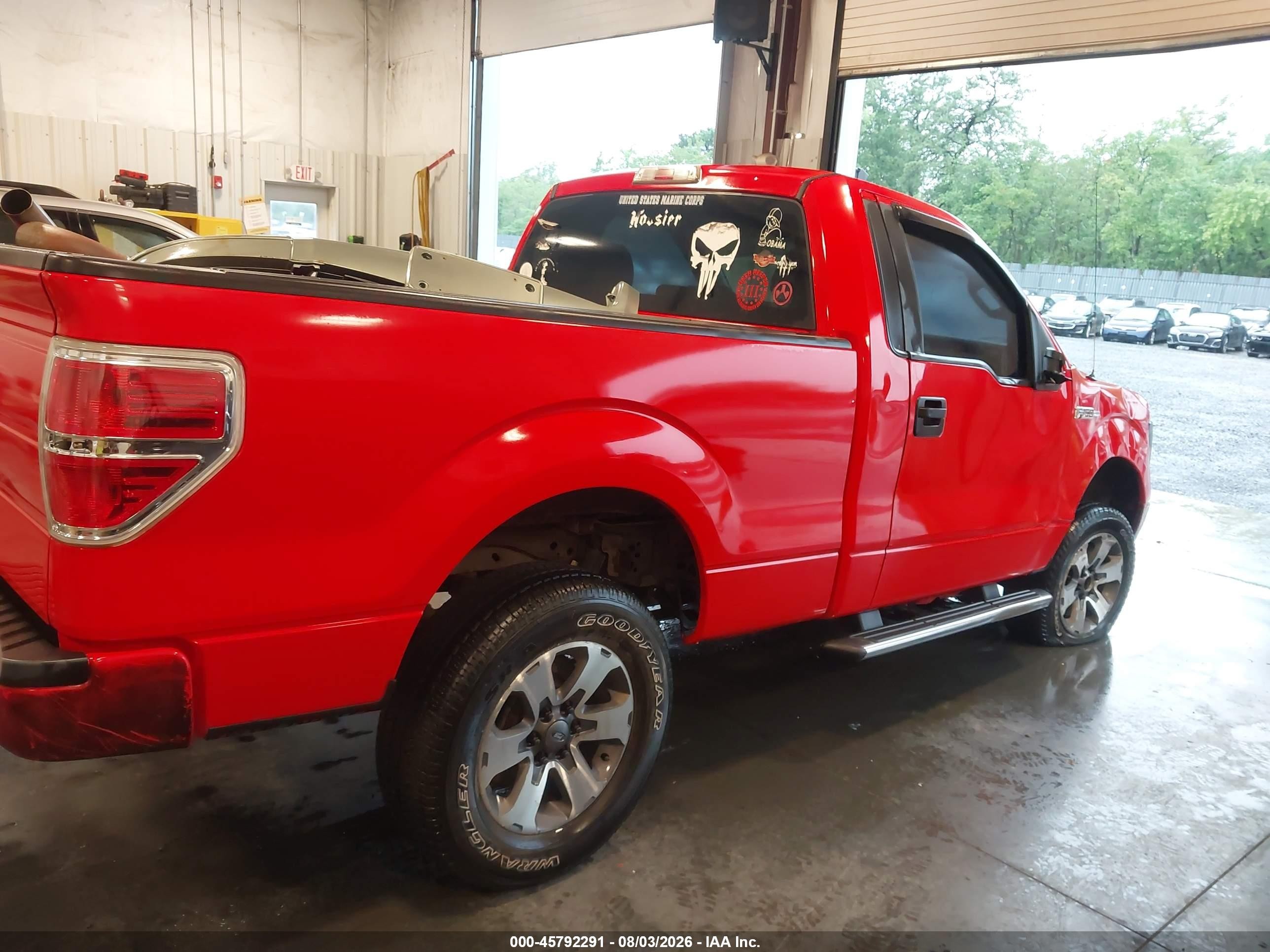 2014 Ford F-150 Stx Red vin: 1FTMF1EF2EFB13956