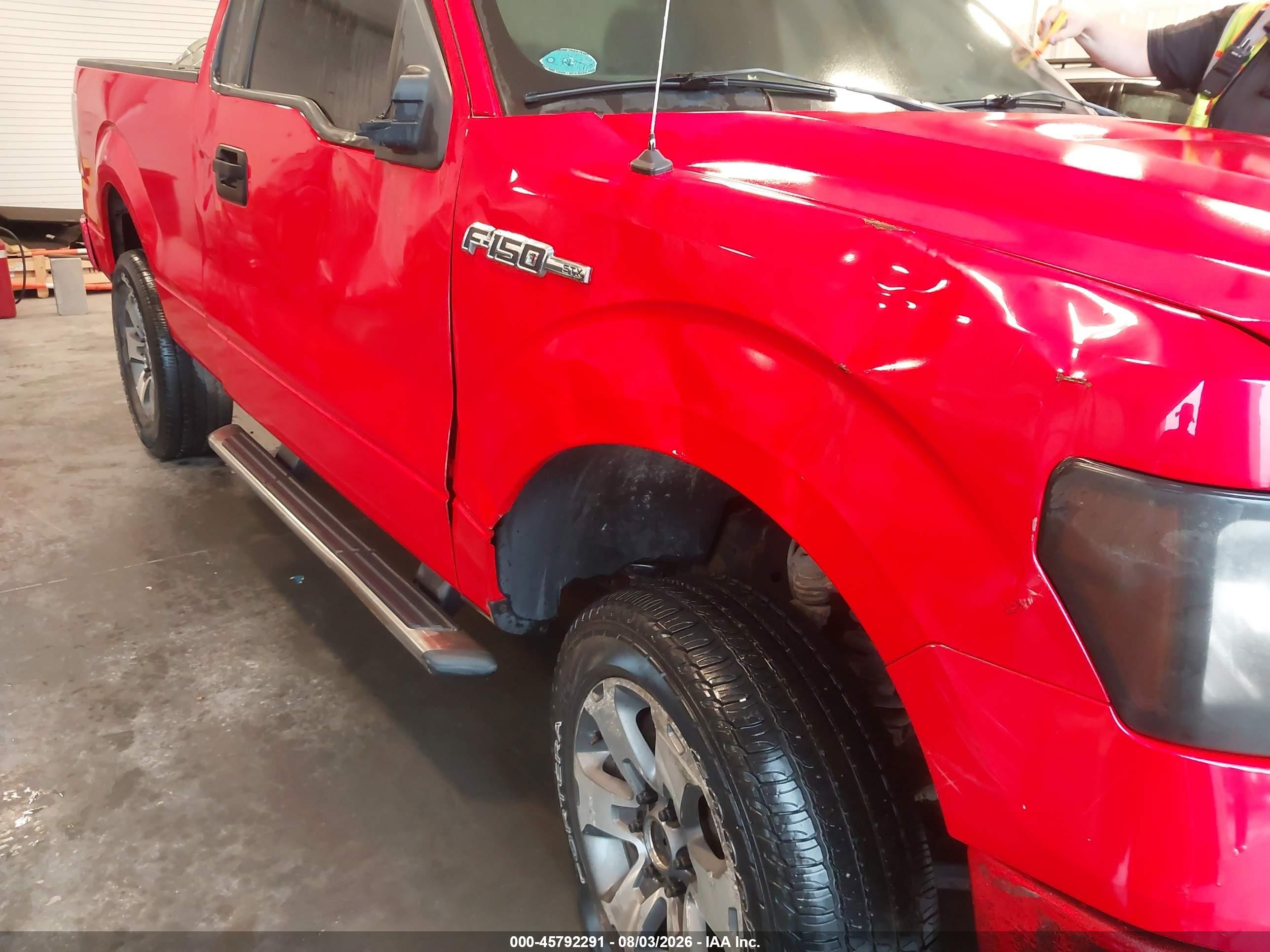 2014 Ford F-150 Stx Red vin: 1FTMF1EF2EFB13956