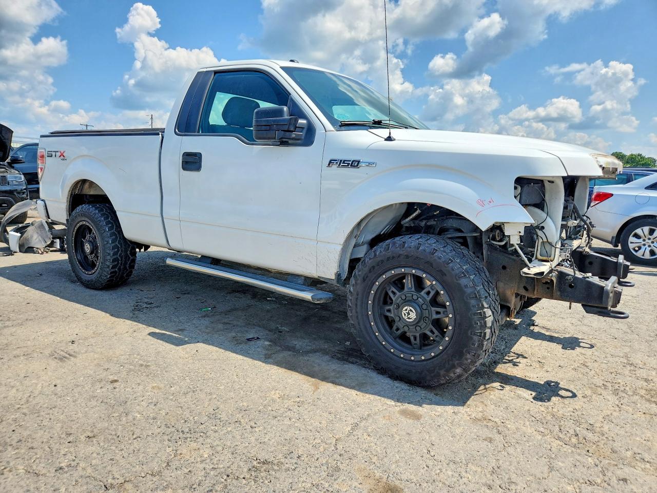 2013 Ford F150 Белый vin: 1FTMF1EF5DFA85004
