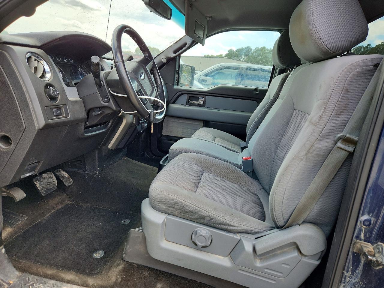 2014 Ford F150 Blue vin: 1FTMF1EM1EKE36370