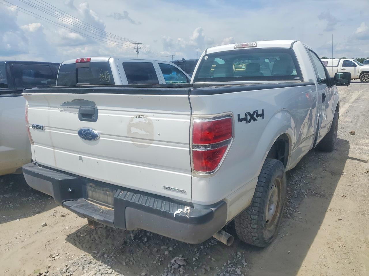 2014 Ford F150 White vin: 1FTMF1EM1EKF78363