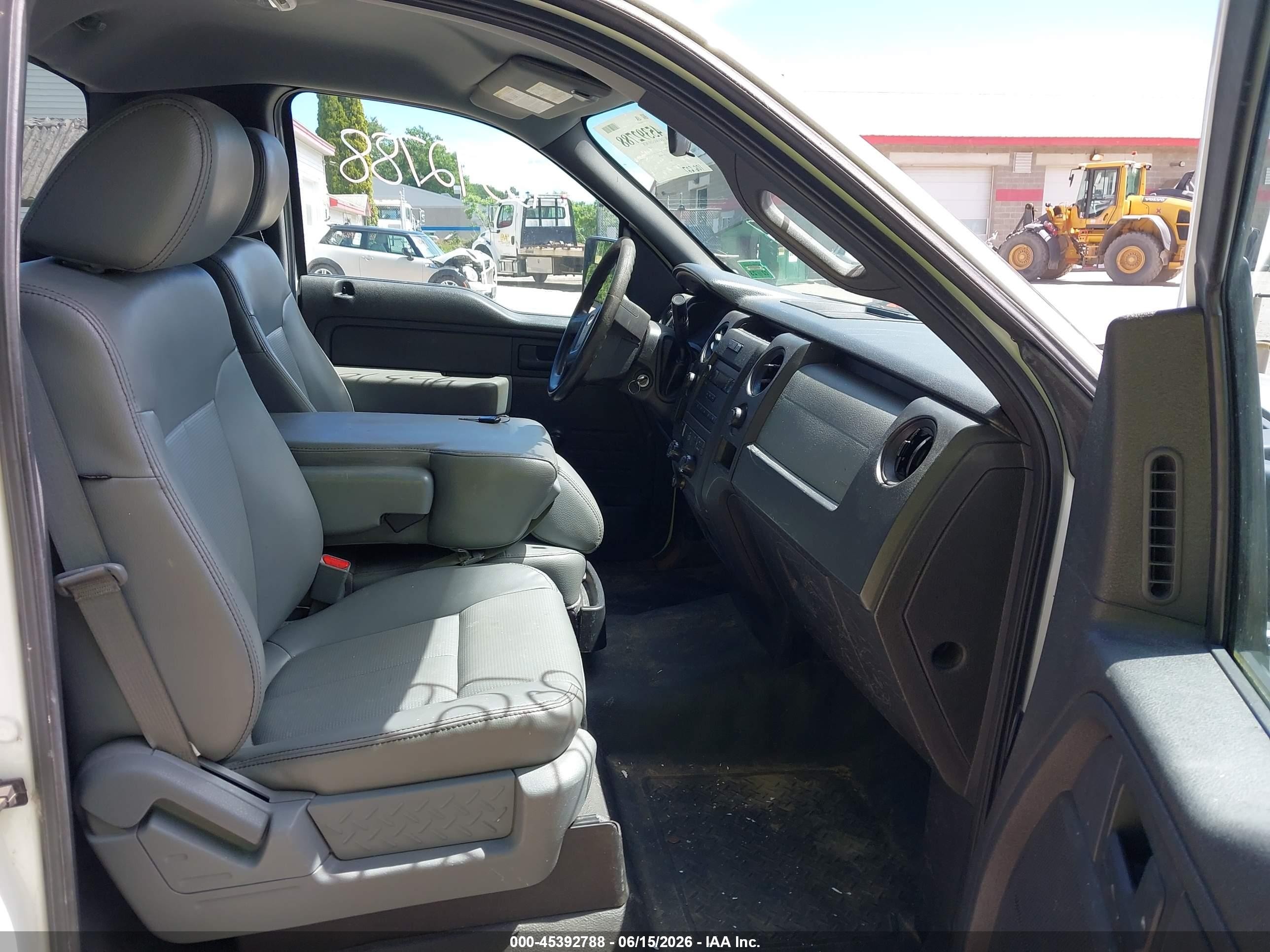 2012 Ford F-150 Xl White vin: 1FTMF1EM2CKD34556