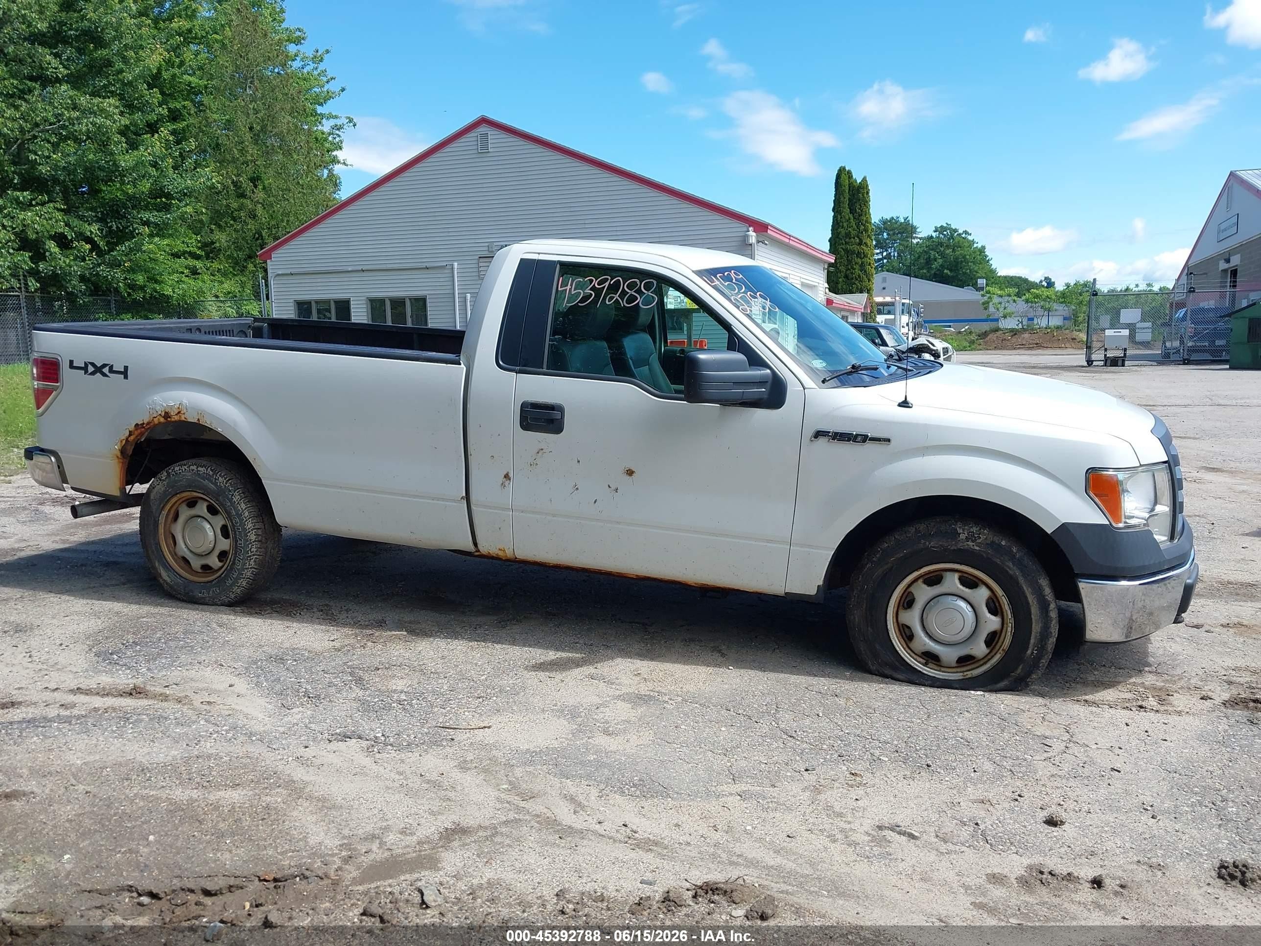 2012 Ford F-150 Xl White vin: 1FTMF1EM2CKD34556