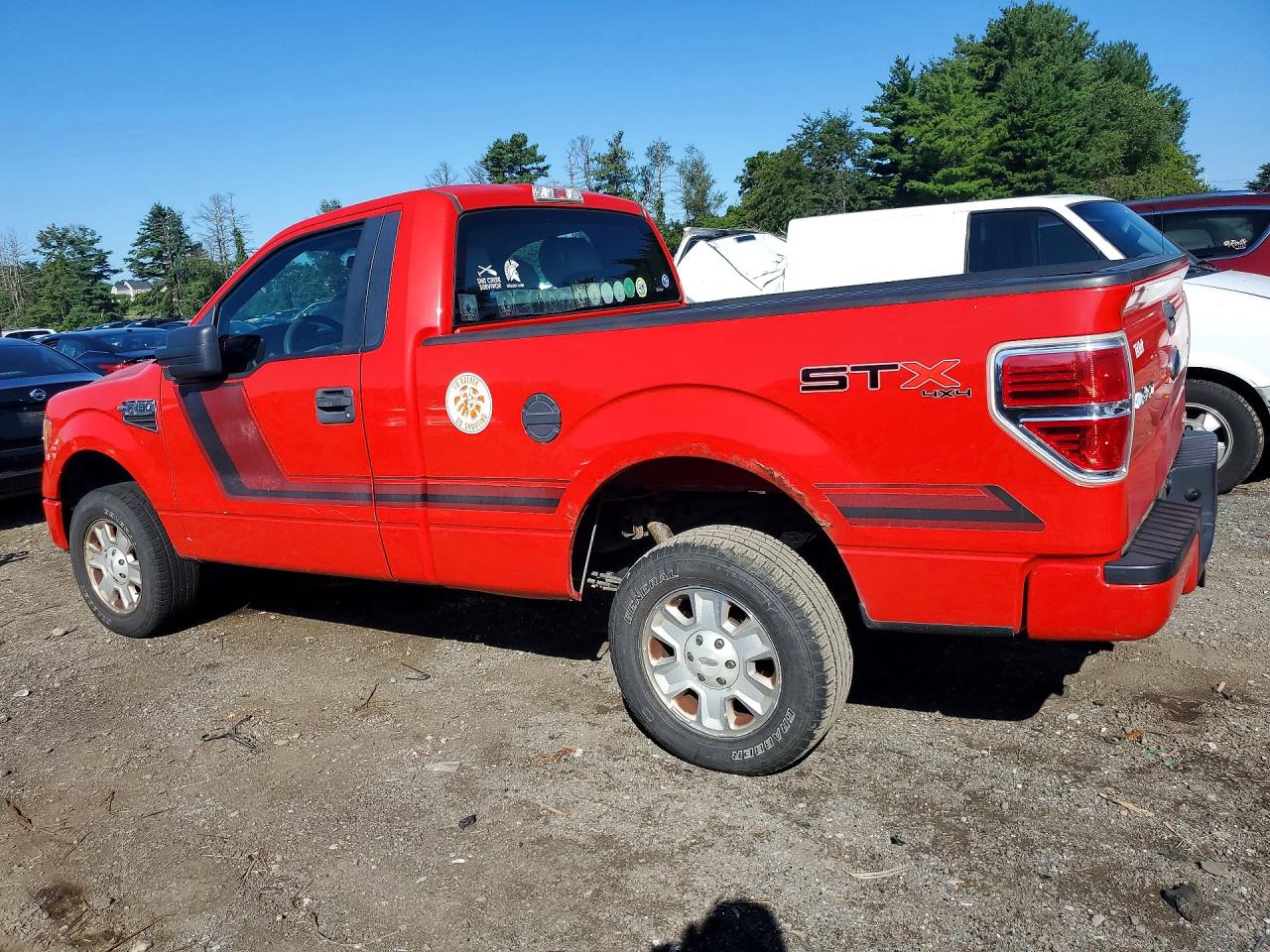2013 Ford F150 Red vin: 1FTMF1EM2DKE49367
