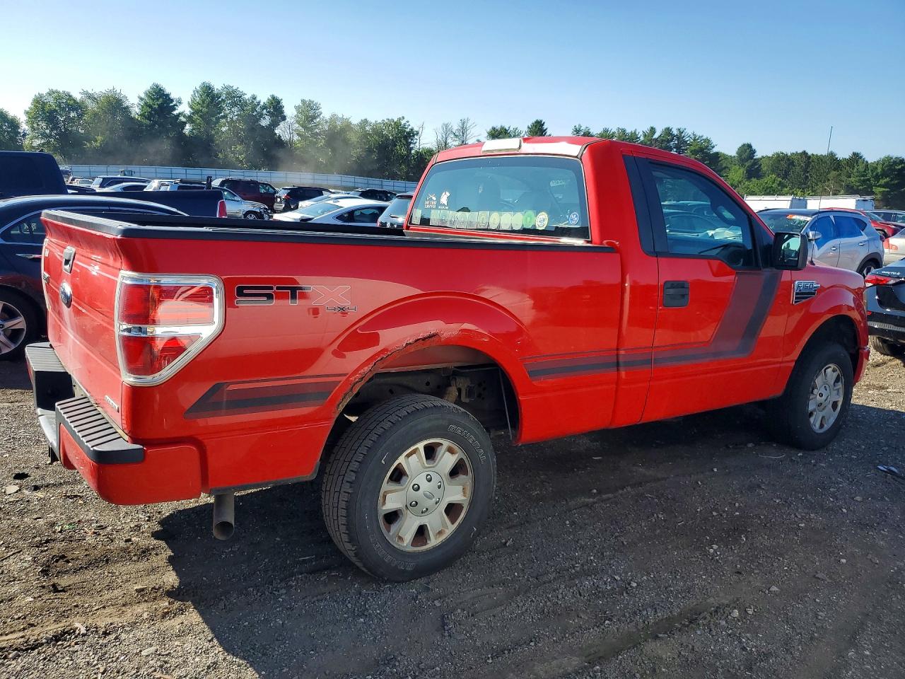 2013 Ford F150 Red vin: 1FTMF1EM2DKE49367