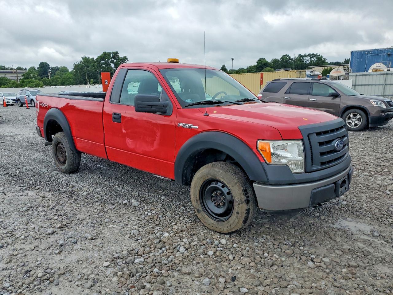2012 Ford F150 Red vin: 1FTMF1EM4CKE08737