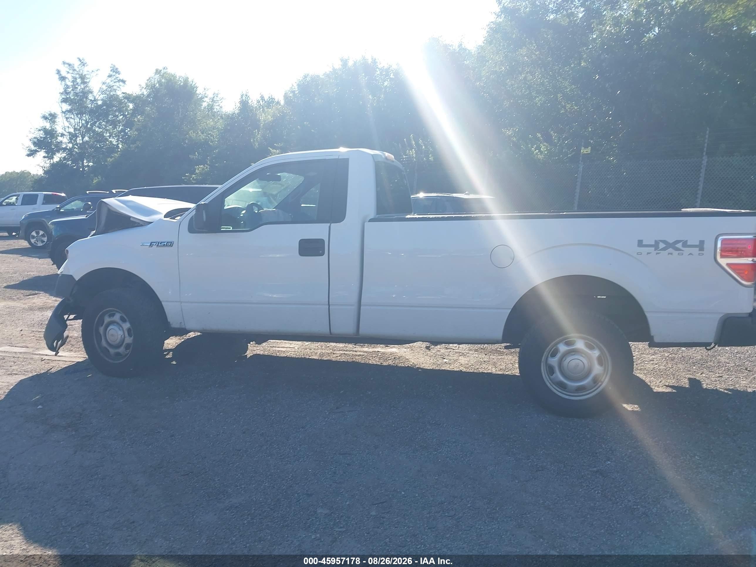 2011 Ford F-150 Xl White vin: 1FTMF1EM5BKE04601