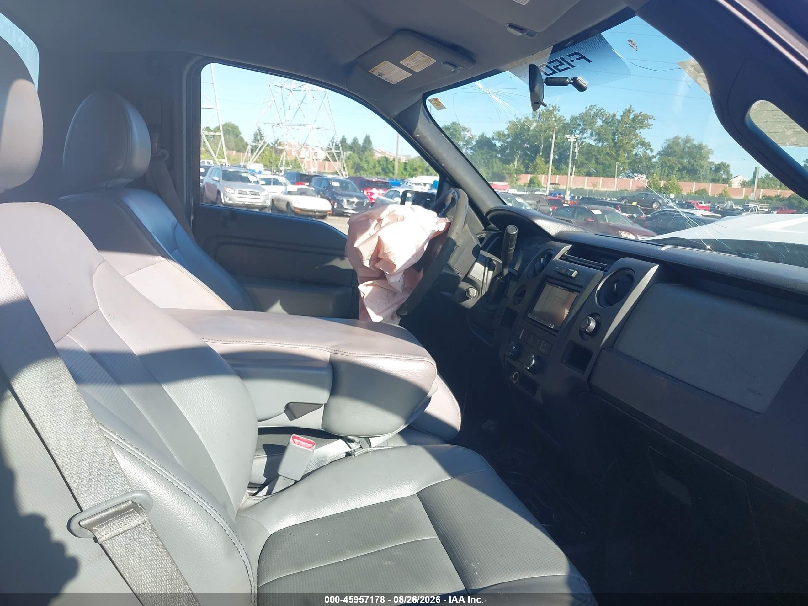 2011 Ford F-150 Xl White vin: 1FTMF1EM5BKE04601
