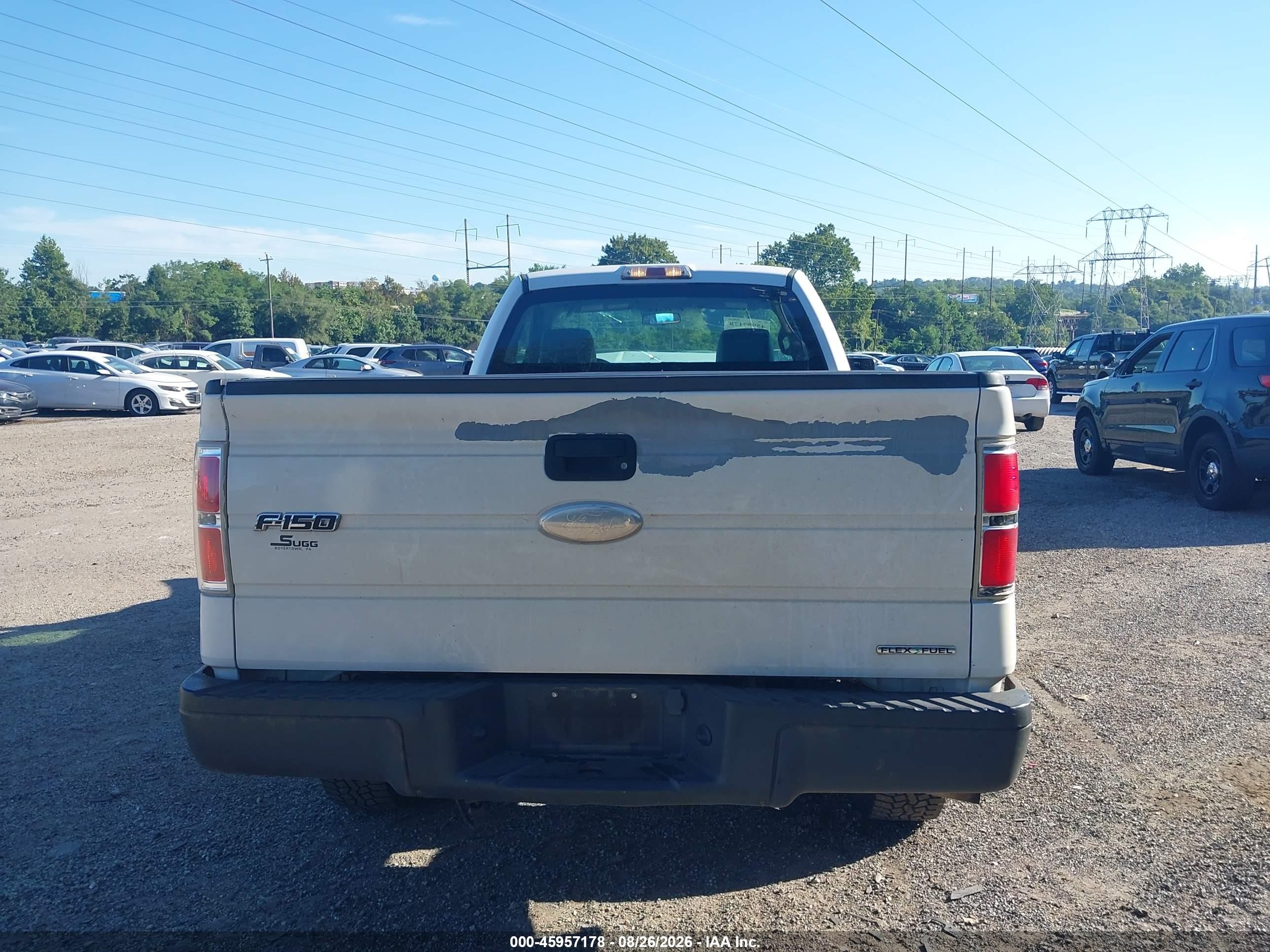 2011 Ford F-150 Xl White vin: 1FTMF1EM5BKE04601