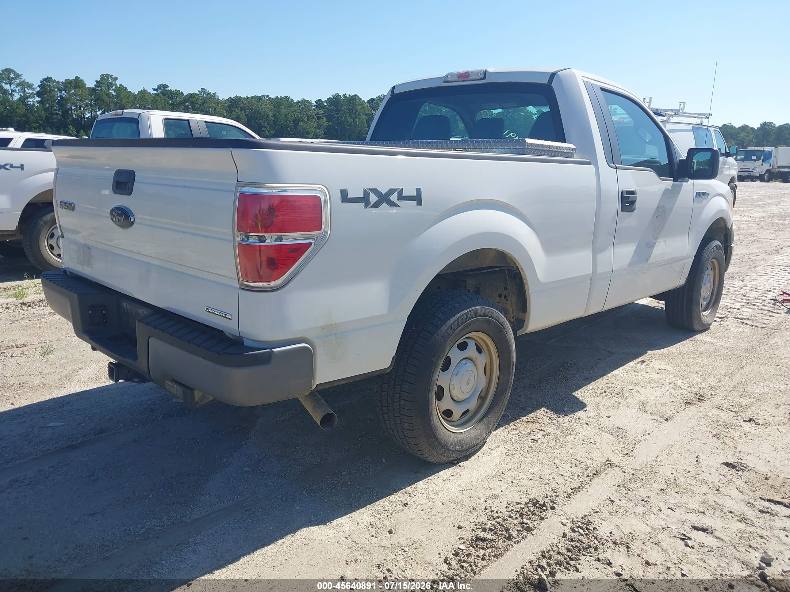 2013 Ford F-150 Xl White vin: 1FTMF1EM5DFB92231
