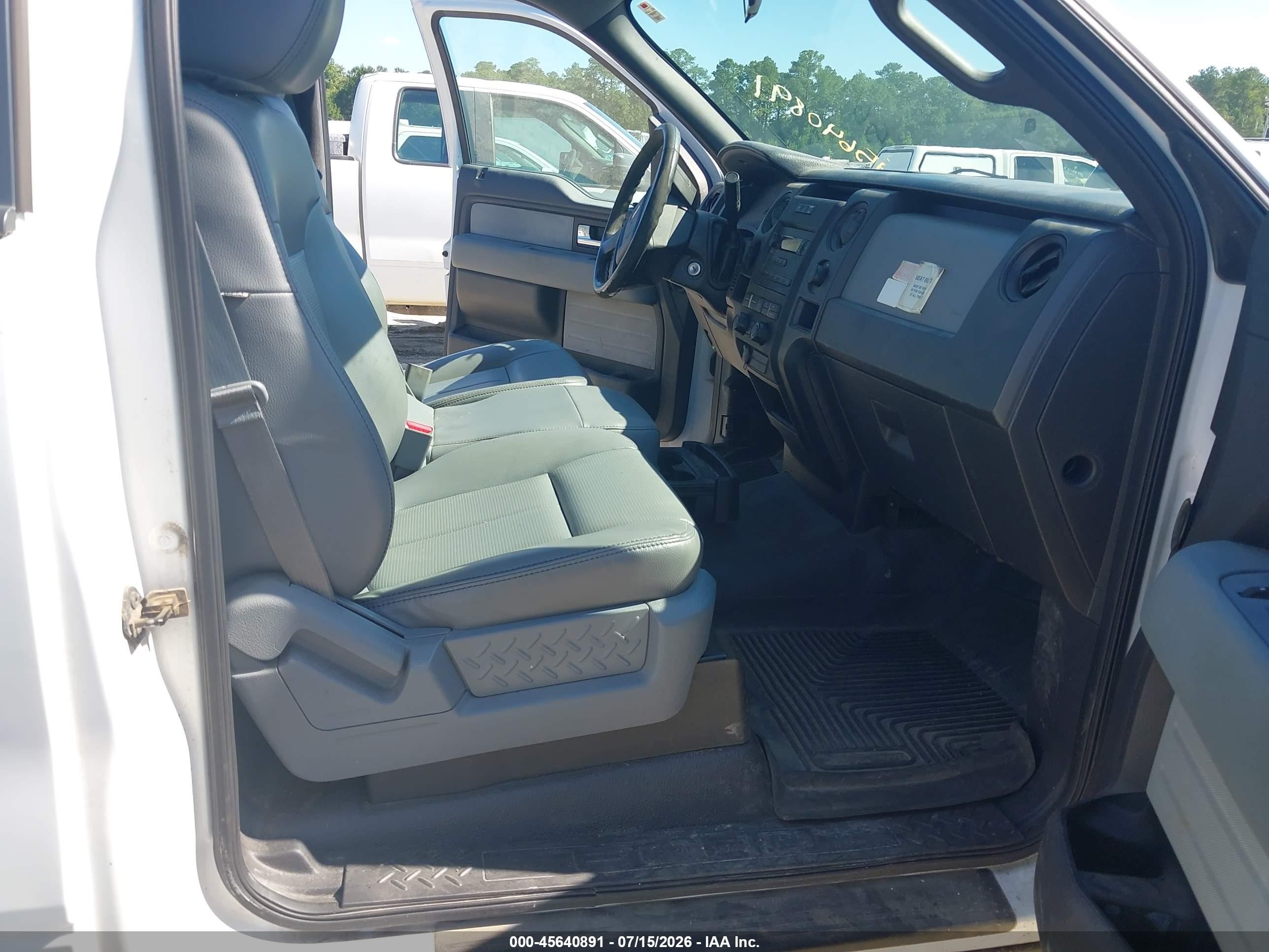 2013 Ford F-150 Xl White vin: 1FTMF1EM5DFB92231