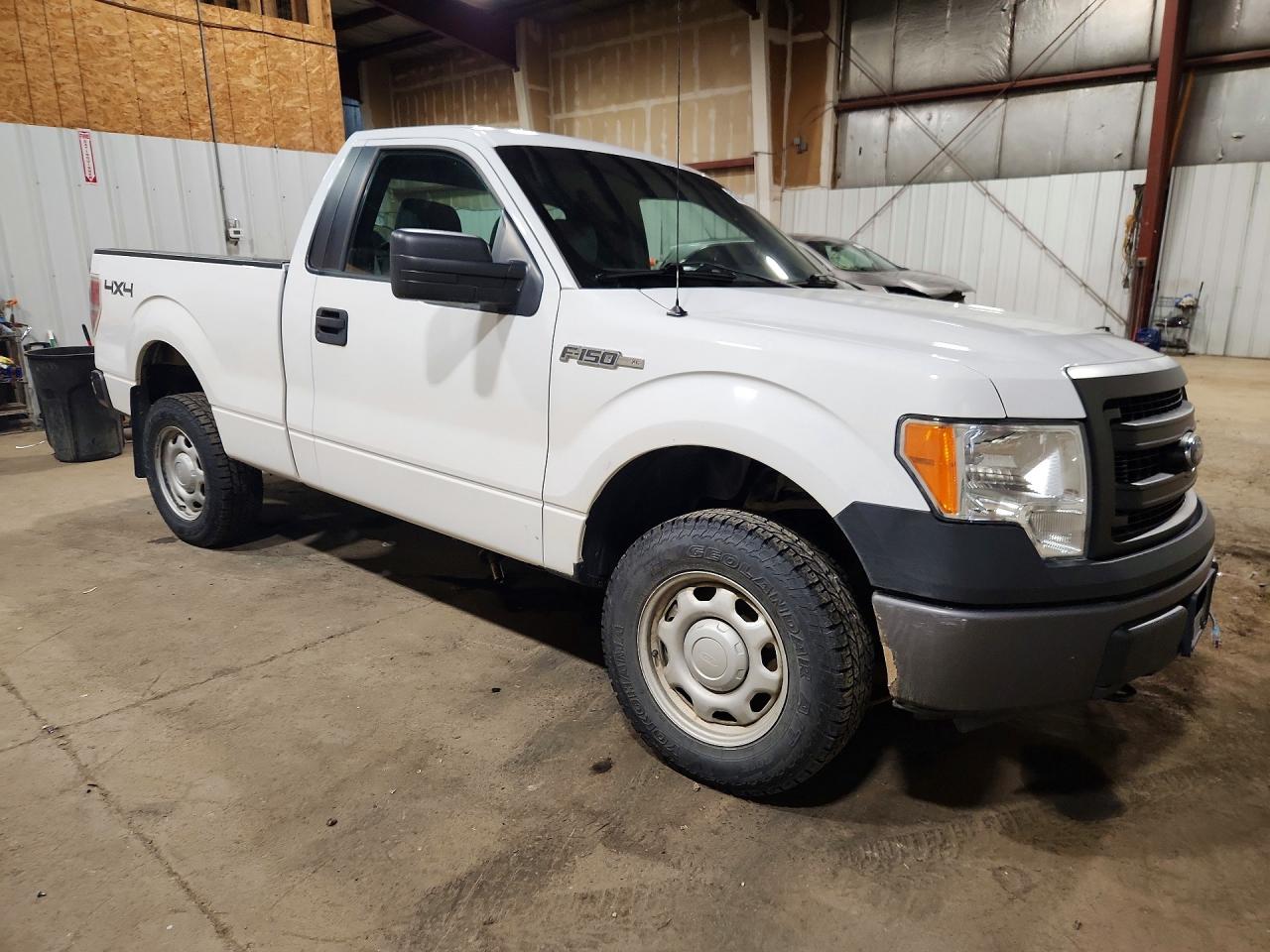 2013 Ford F150 White vin: 1FTMF1EM5DFC50760
