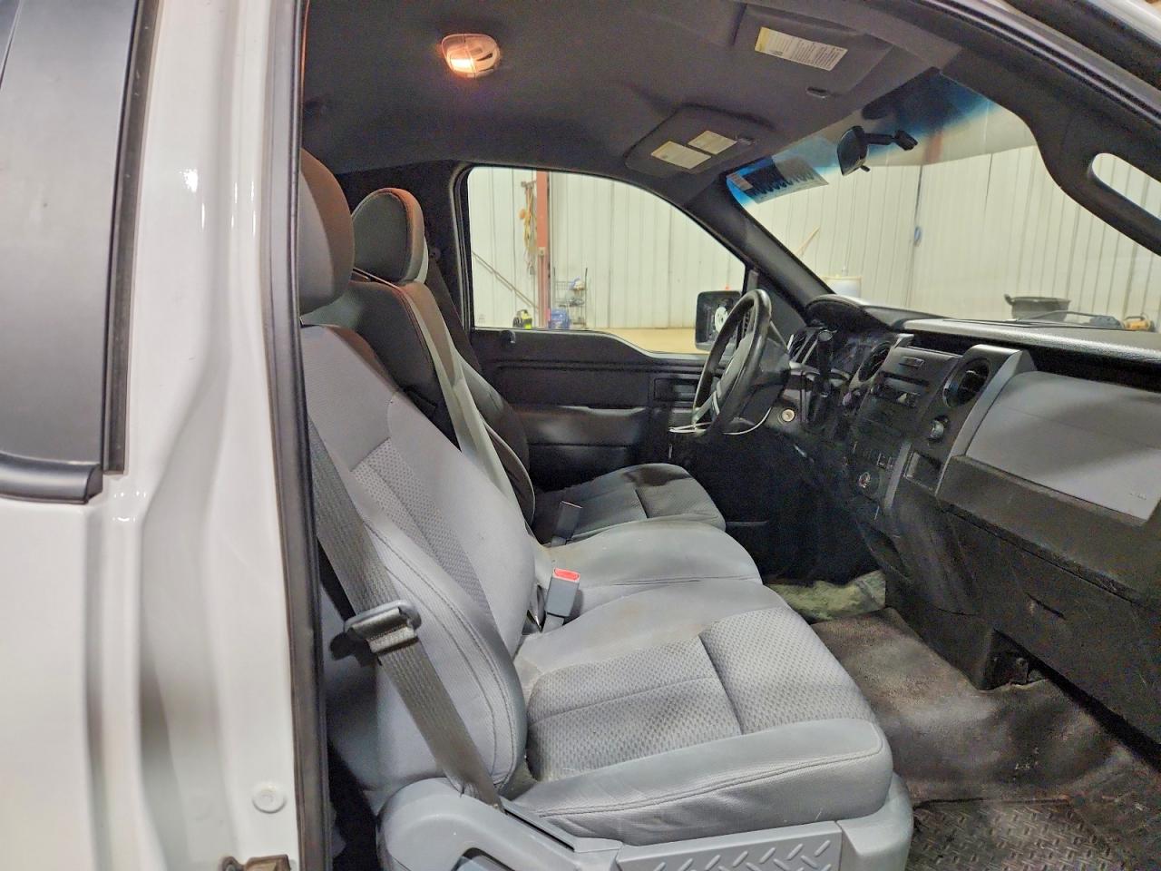 2013 Ford F150 White vin: 1FTMF1EM5DFC50760