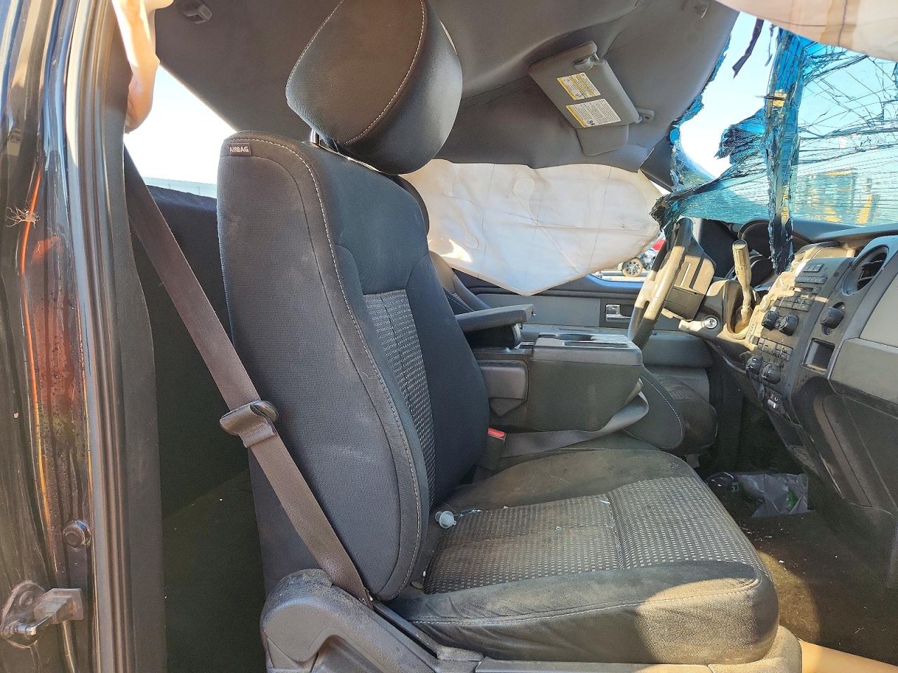 2014 Ford F150 Black vin: 1FTMF1EM5EKE83322