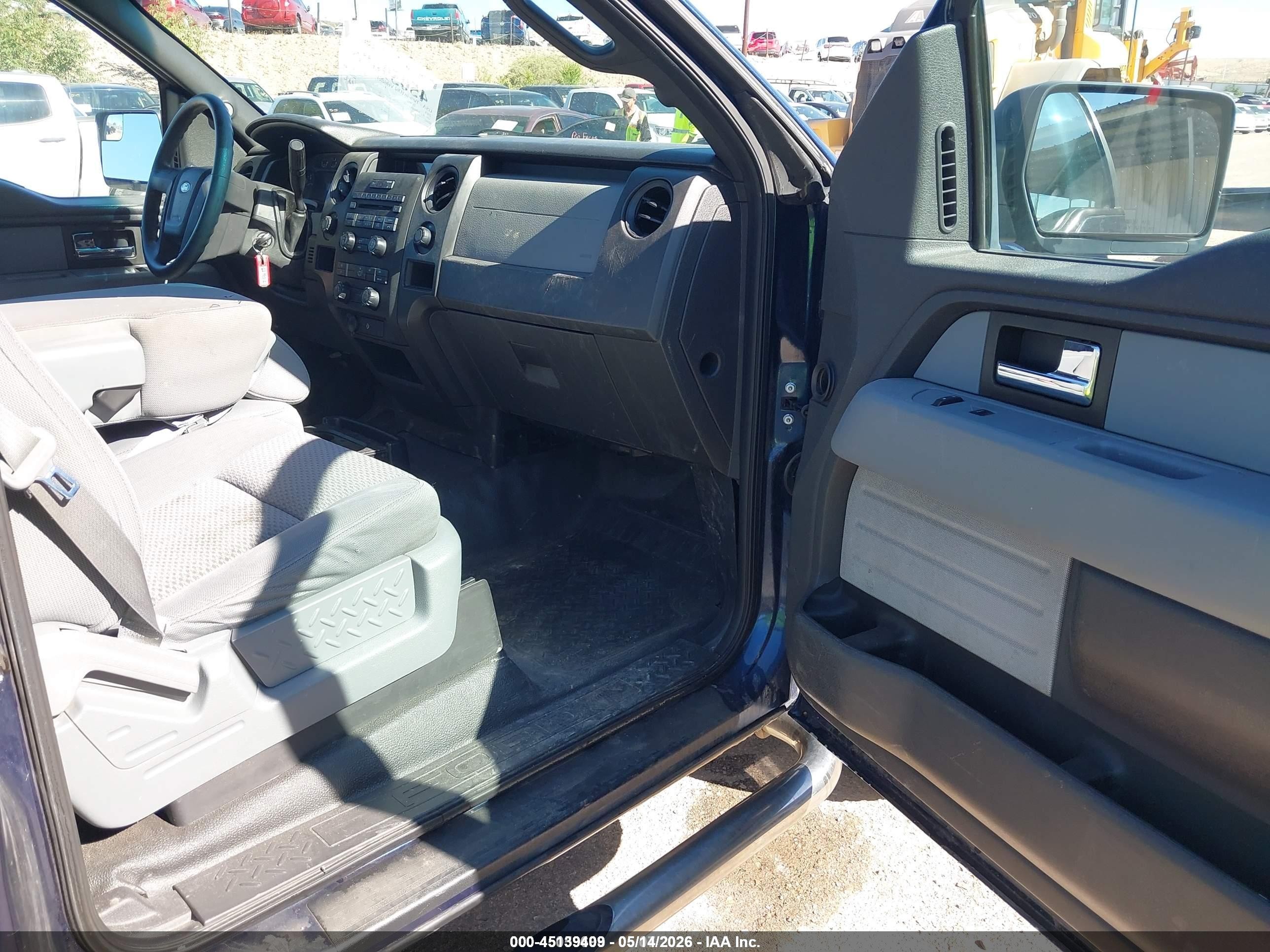 2014 Ford F-150 Xl Blue vin: 1FTMF1EM6EKE26806