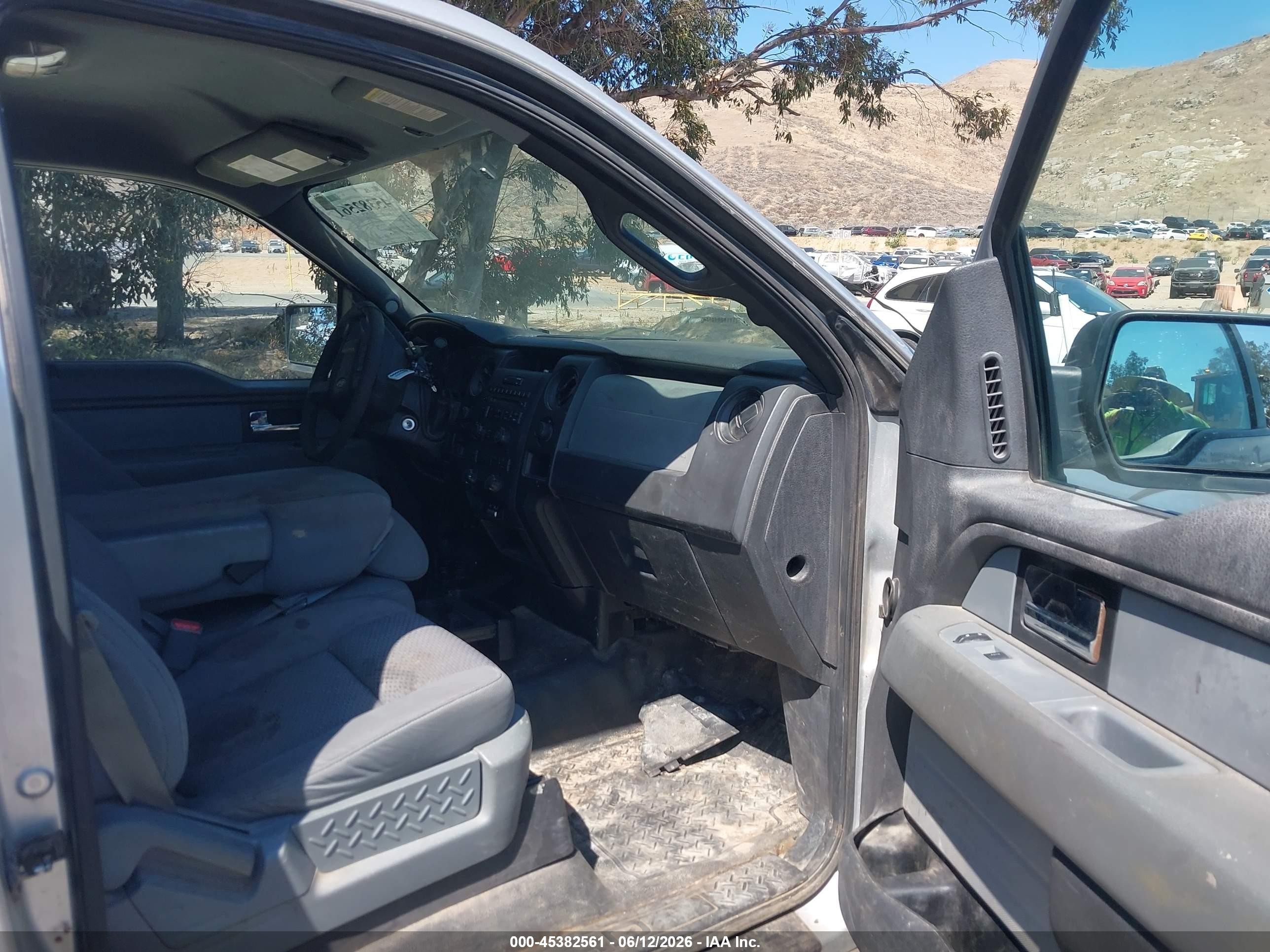 2014 Ford F-150 Xl Silver vin: 1FTMF1EM7EFC13663