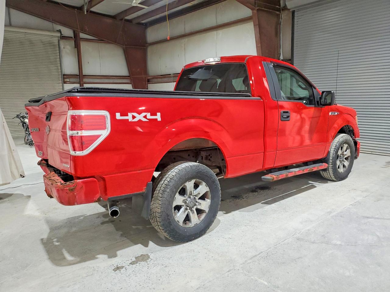 2012 Ford F150 Red vin: 1FTMF1EM8CFB23161