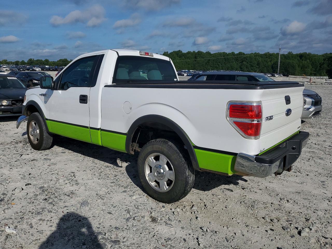 2014 Ford F150 White vin: 1FTMF1EM8EKG01976