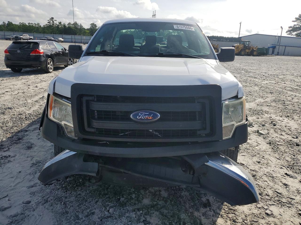 2014 Ford F150 White vin: 1FTMF1EM8EKG01976