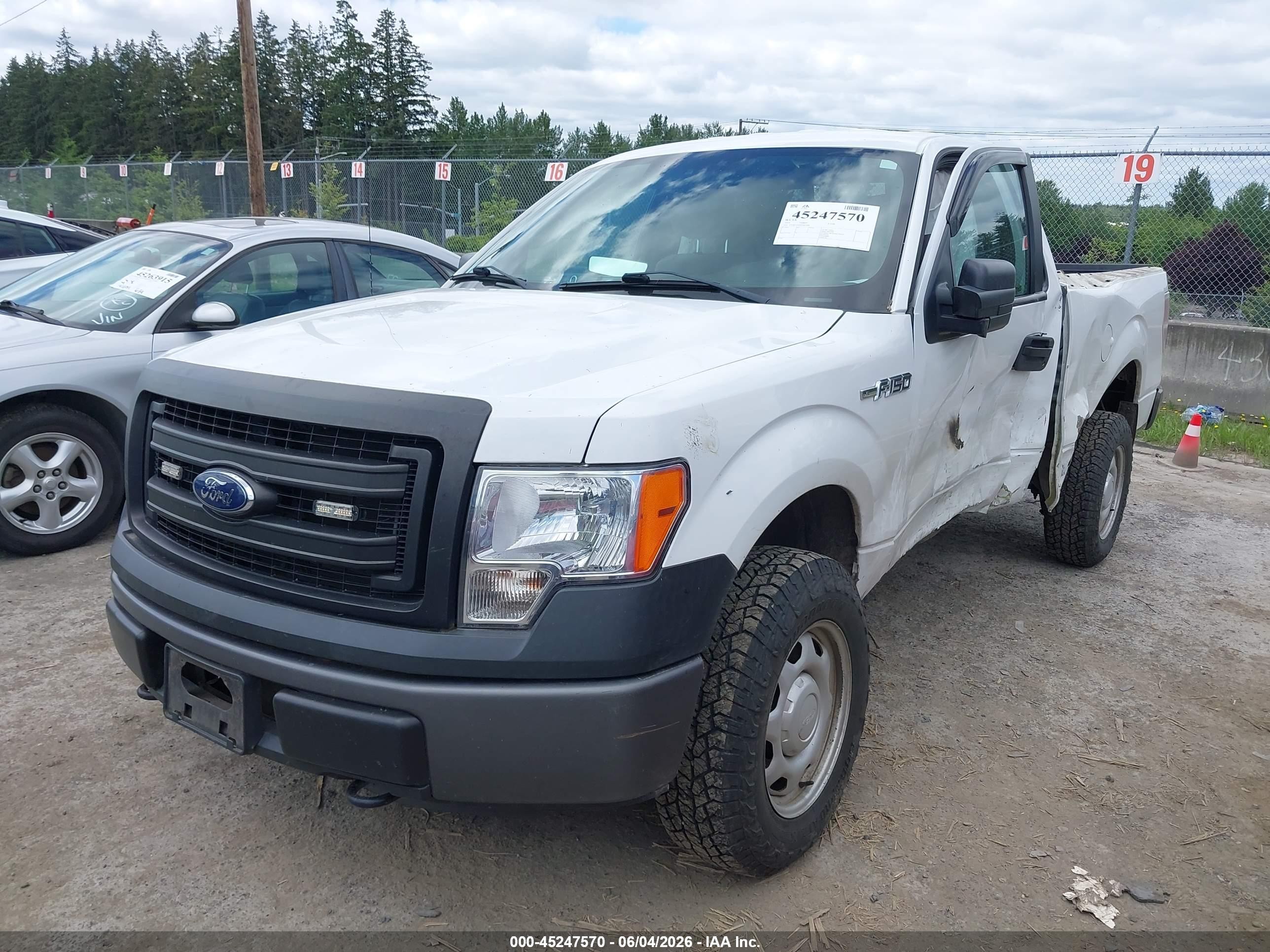 2014 Ford F-150 Xl Белый vin: 1FTMF1EM9EFB62988