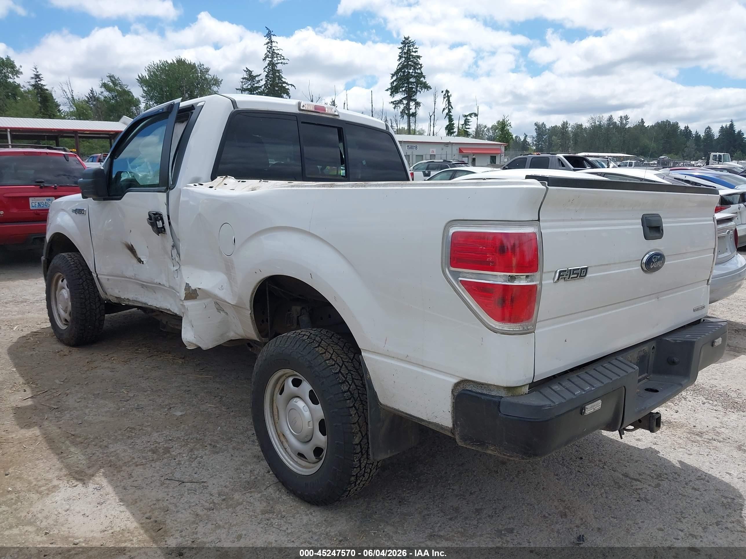 2014 Ford F-150 Xl Белый vin: 1FTMF1EM9EFB62988