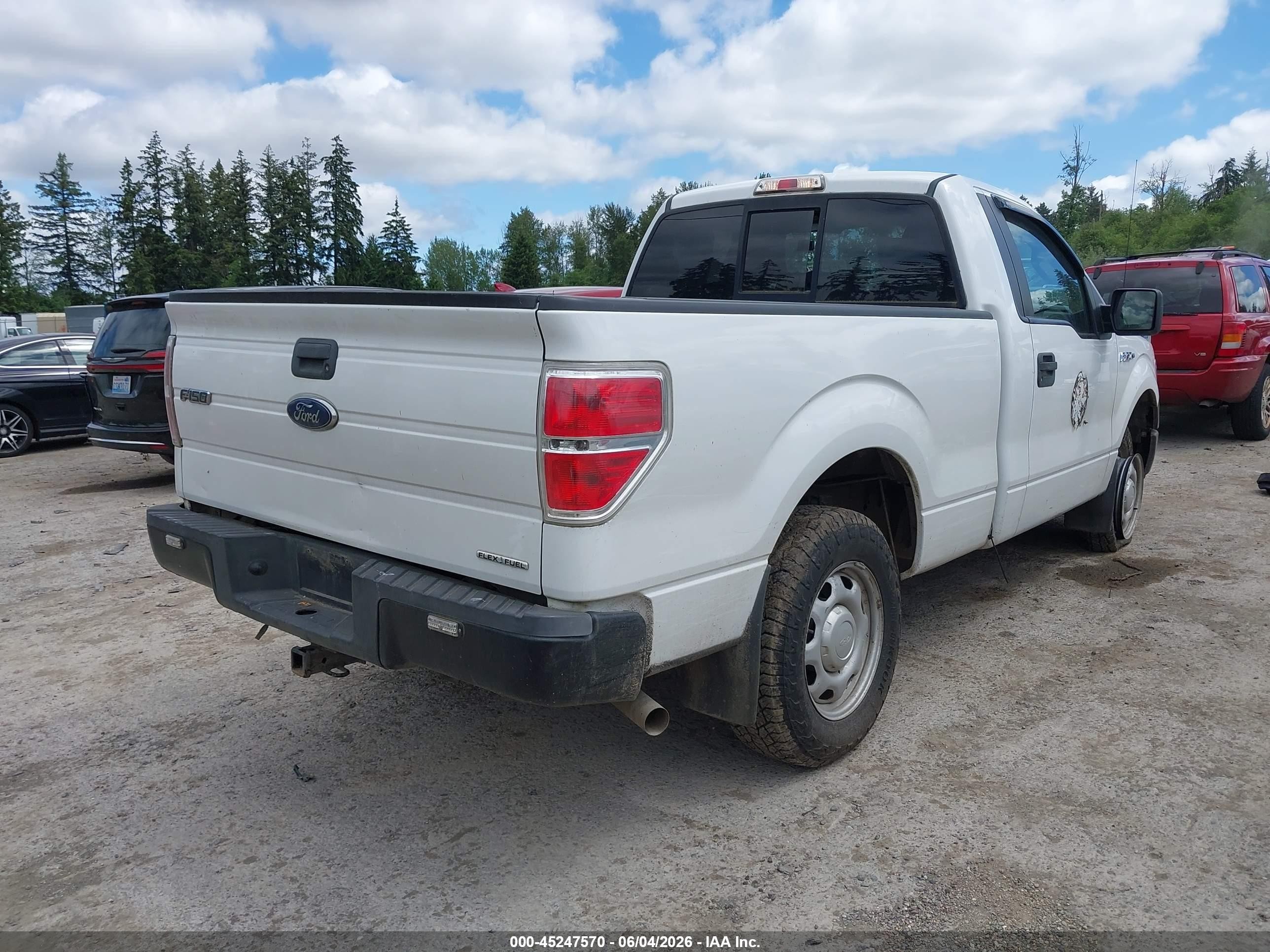 2014 Ford F-150 Xl Белый vin: 1FTMF1EM9EFB62988