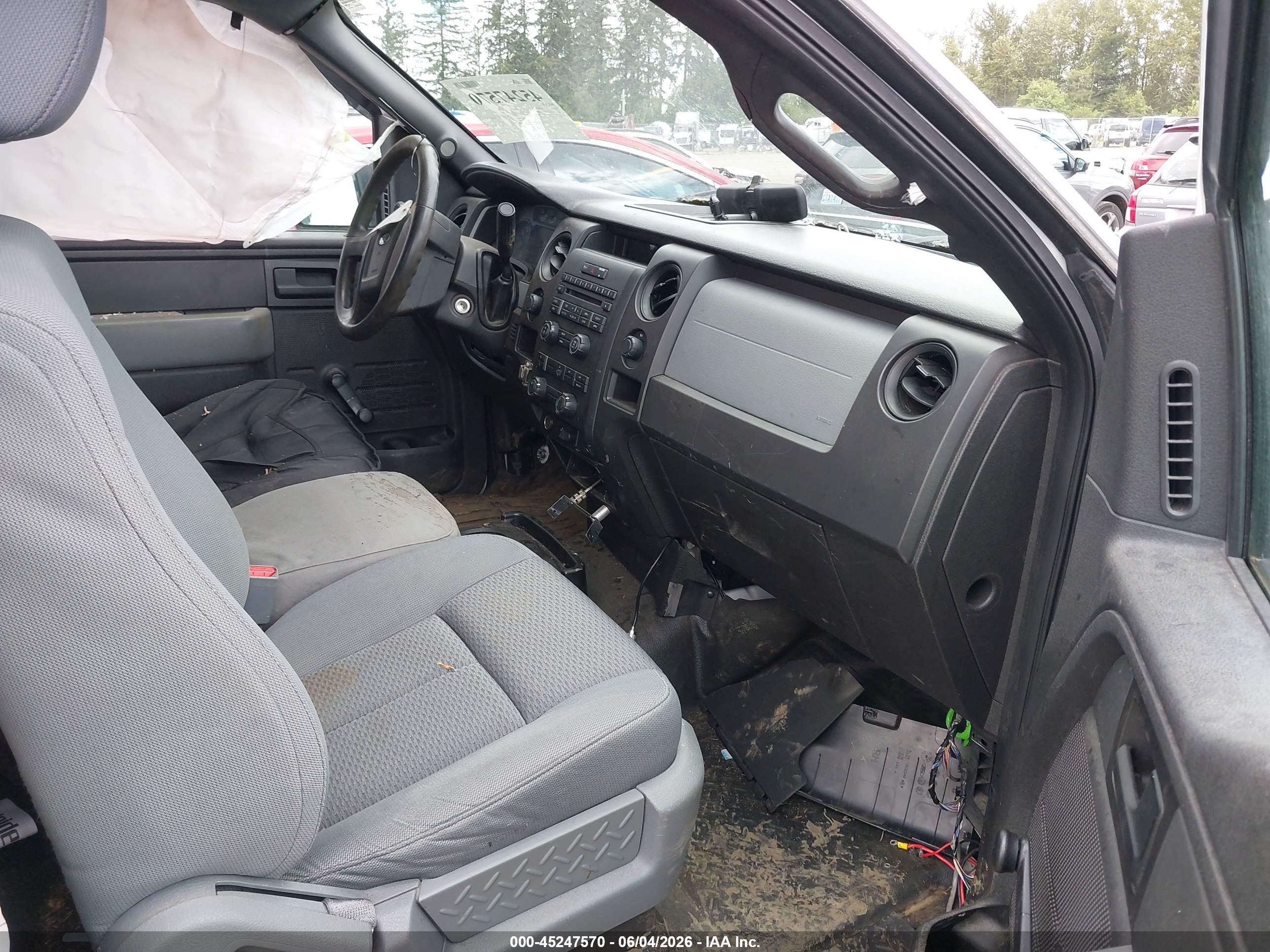 2014 Ford F-150 Xl Белый vin: 1FTMF1EM9EFB62988